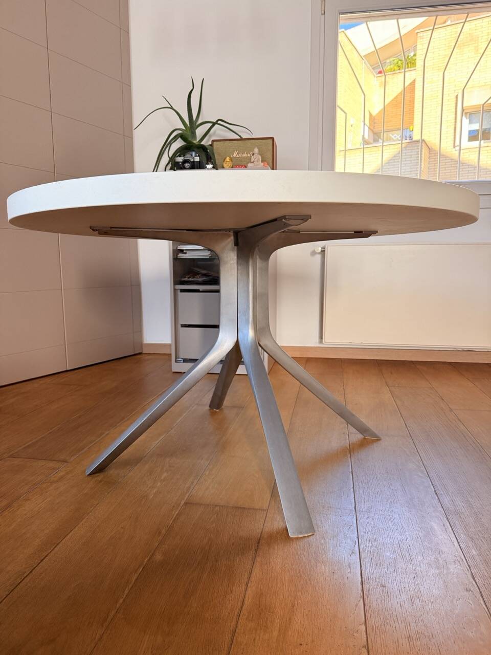 Oops Design Round Table Kristalia