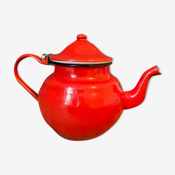 Enamelled teapot