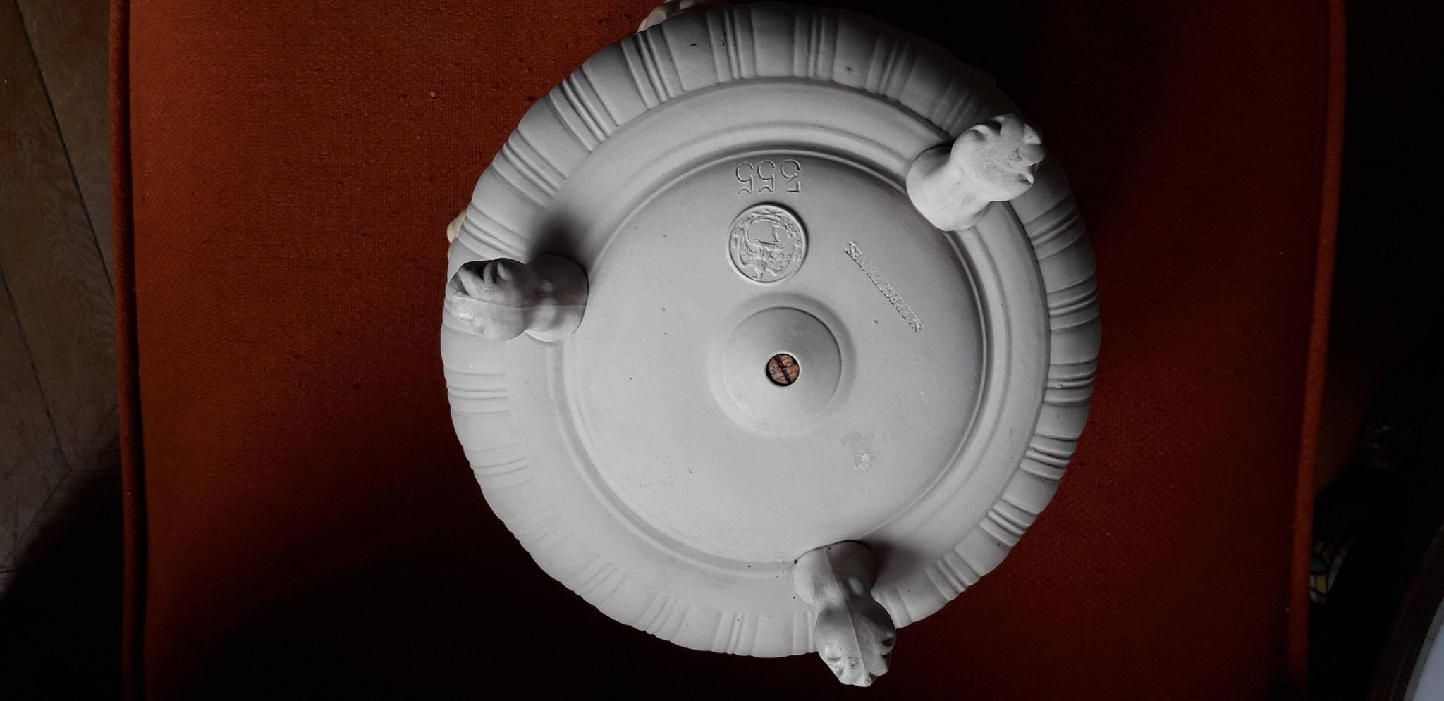 Very rare fine stoneware pot signed Sarreguemines from the end of the 19th century