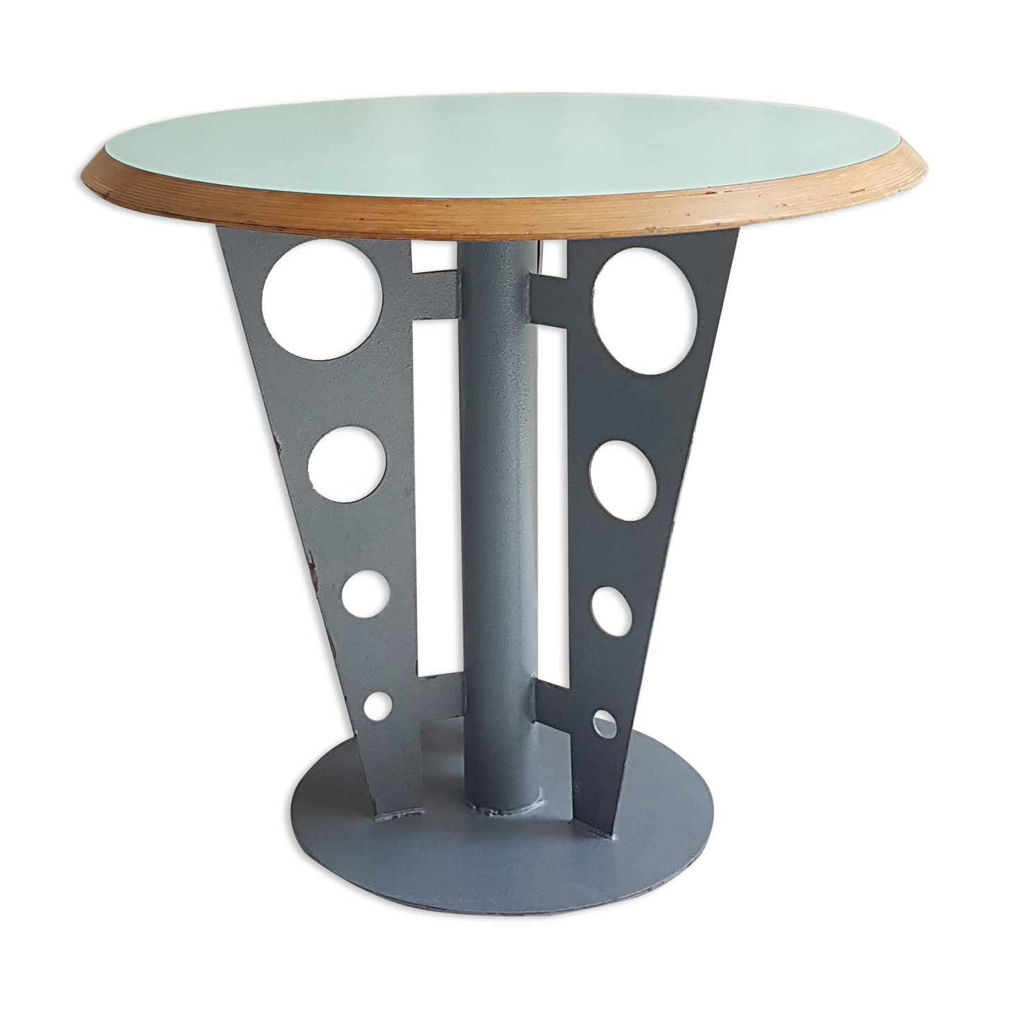 Vintage roundtable 1970