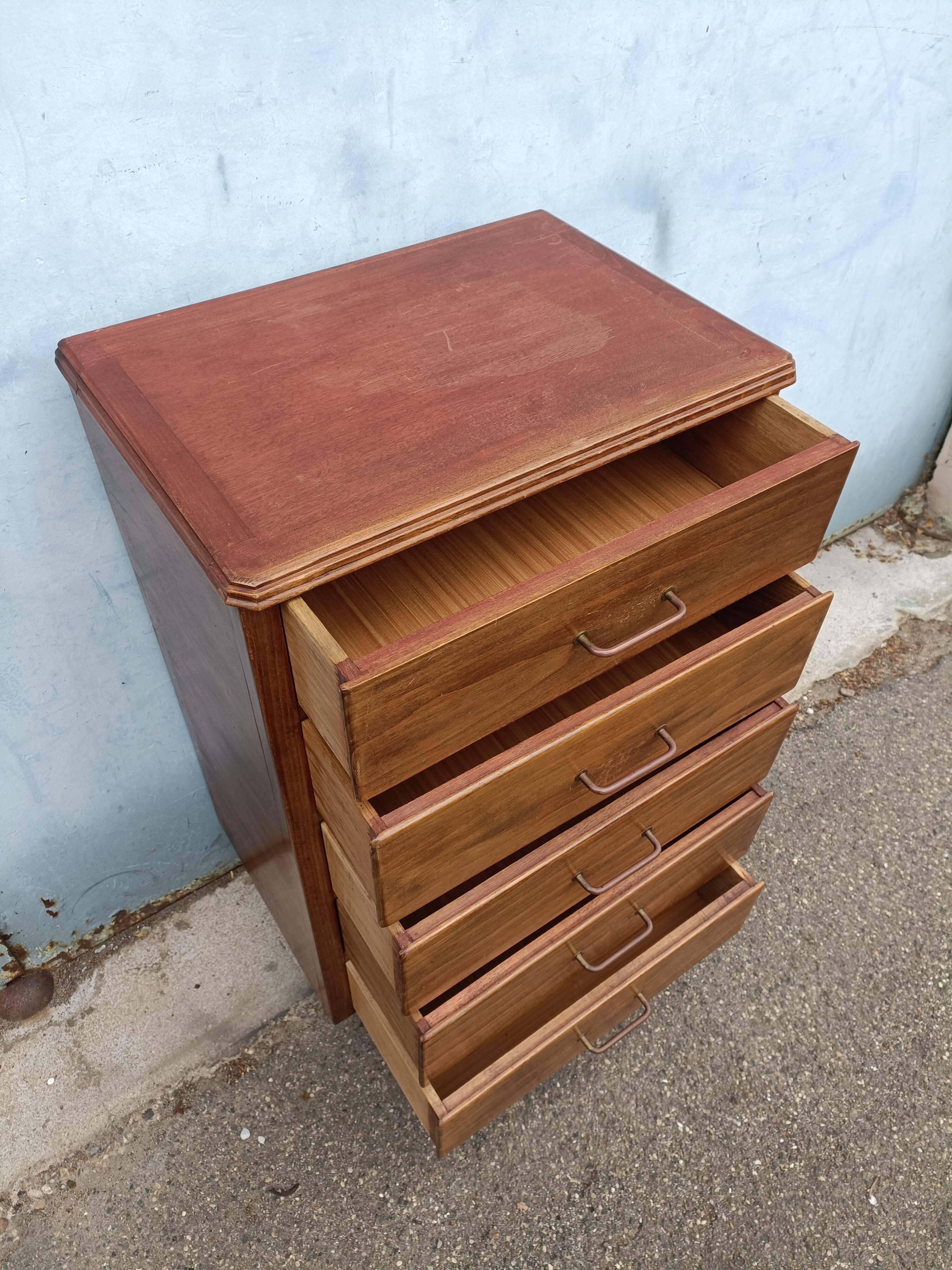 Vintage chest of drawers