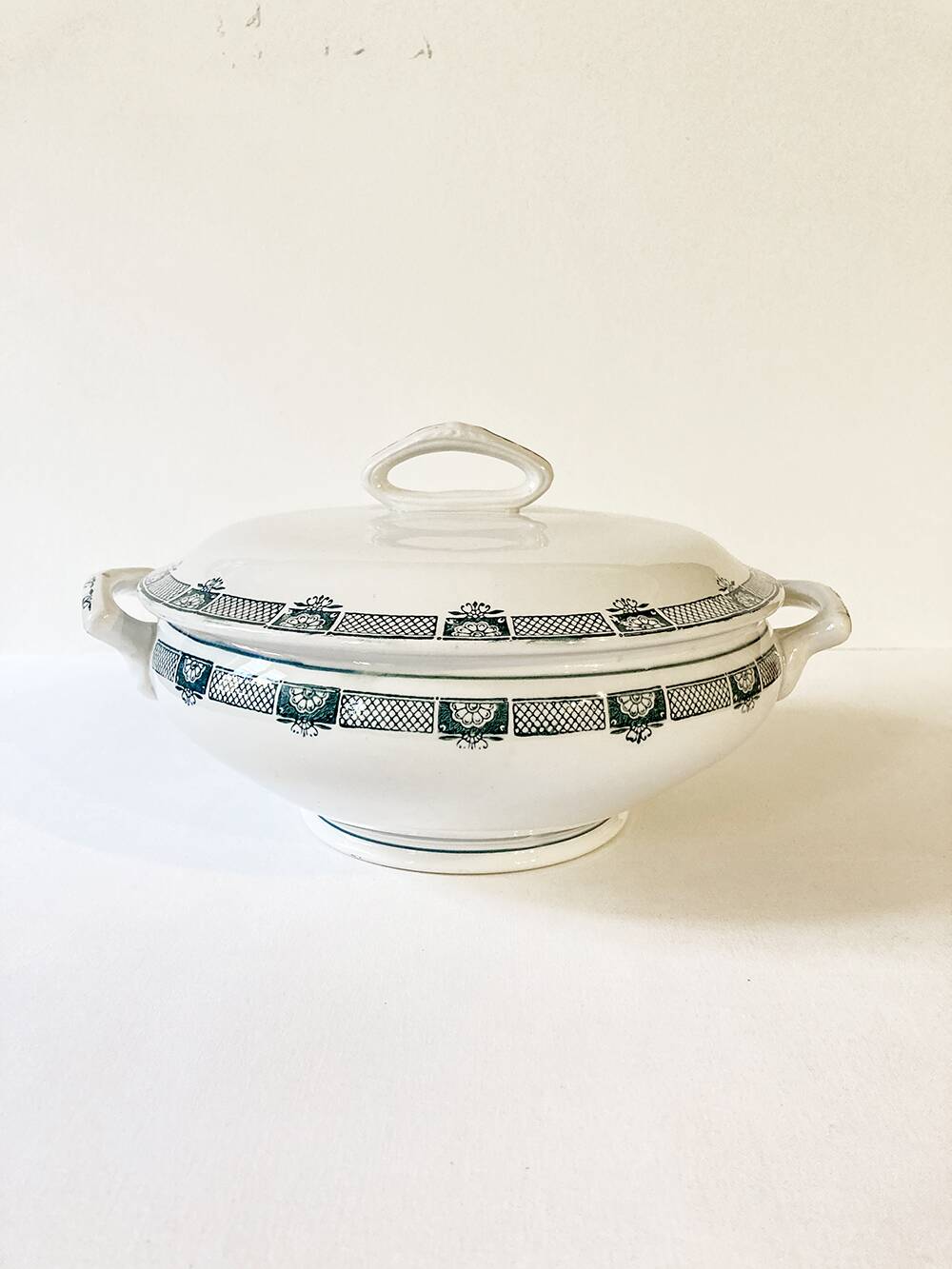 Half-porcelain soup tureen from St-Amand