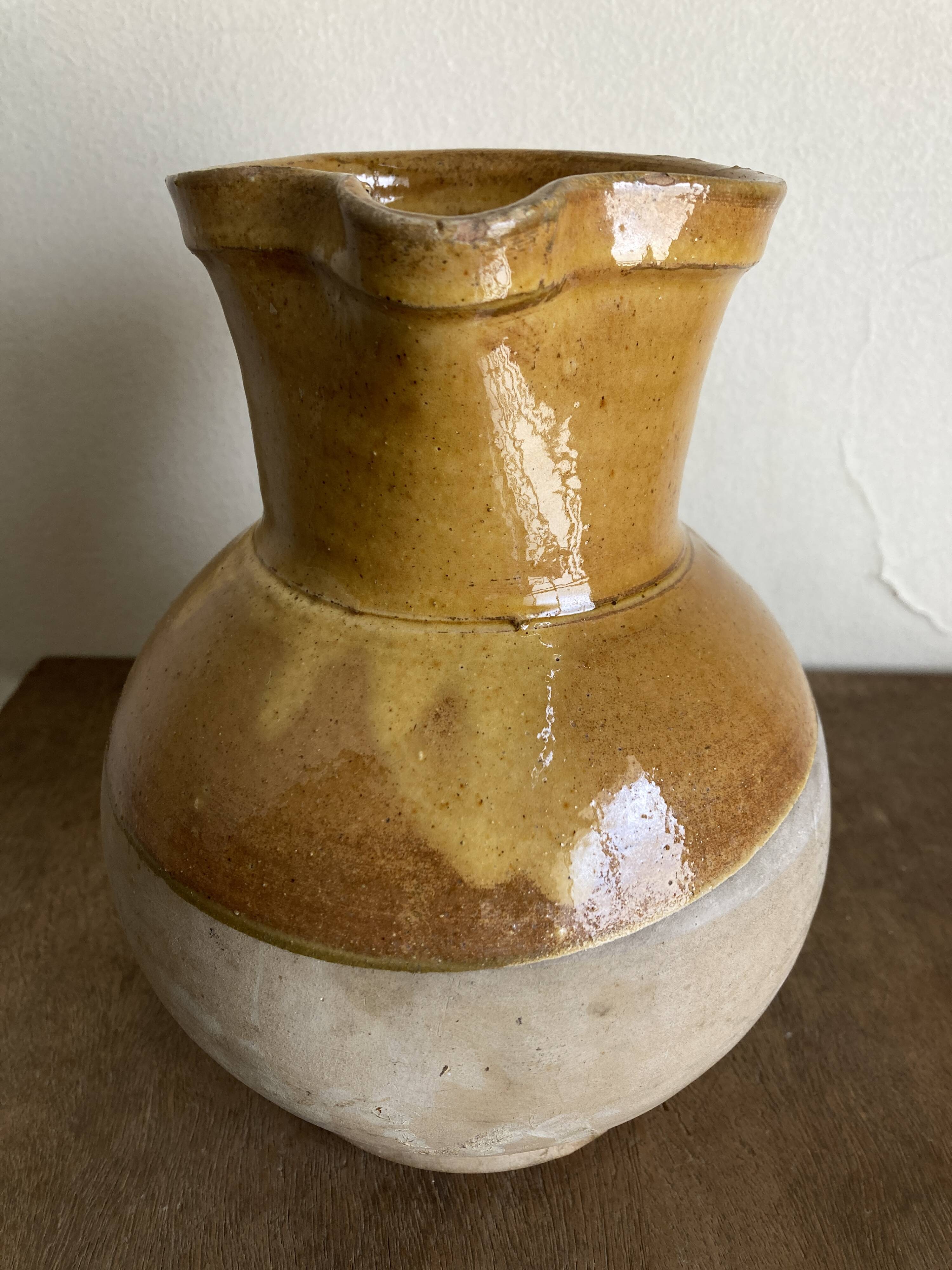 Country vase pitcher in glazed earthenware 1960 Provence