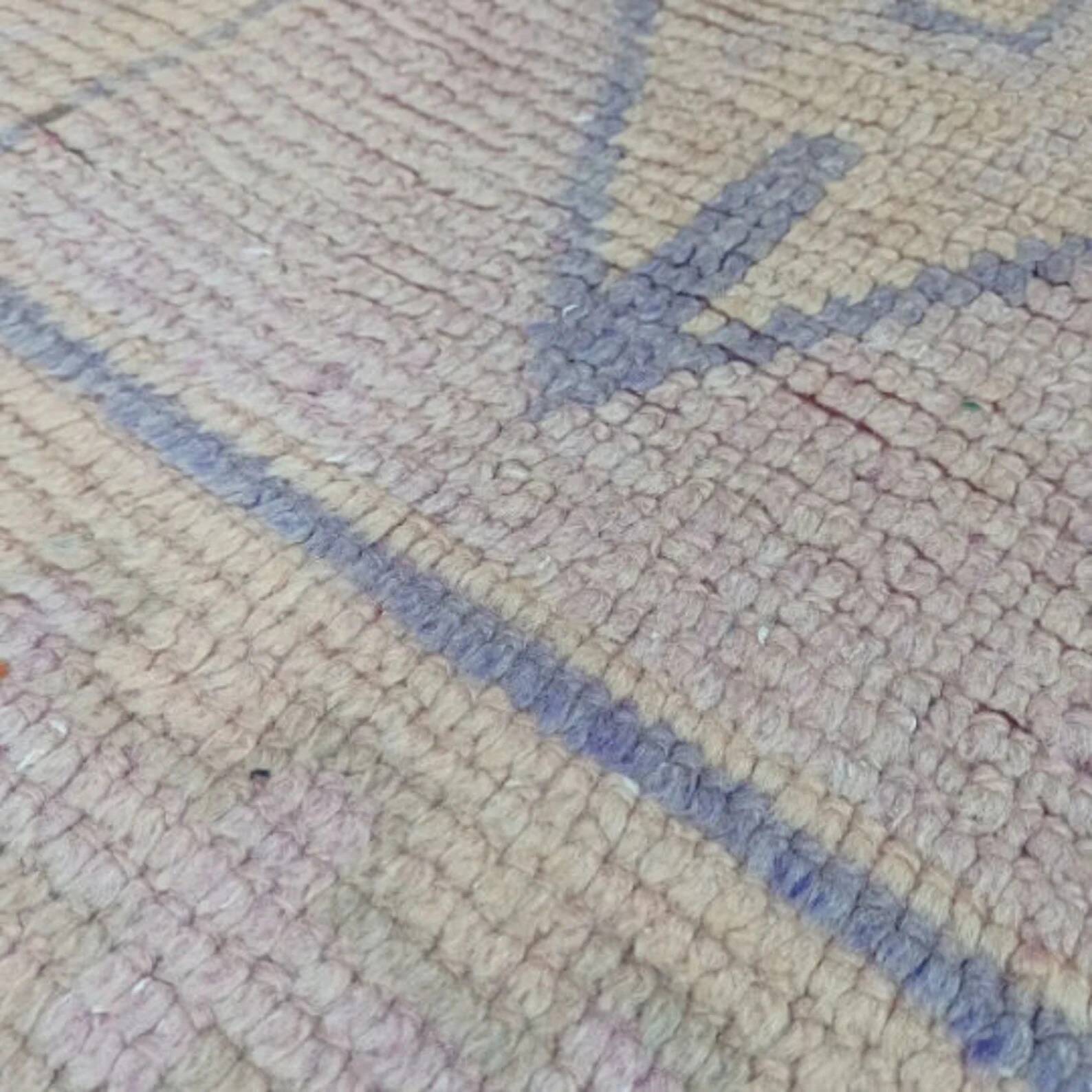 Handmade Berber pouf in wool 60 X 60 X 20 CM