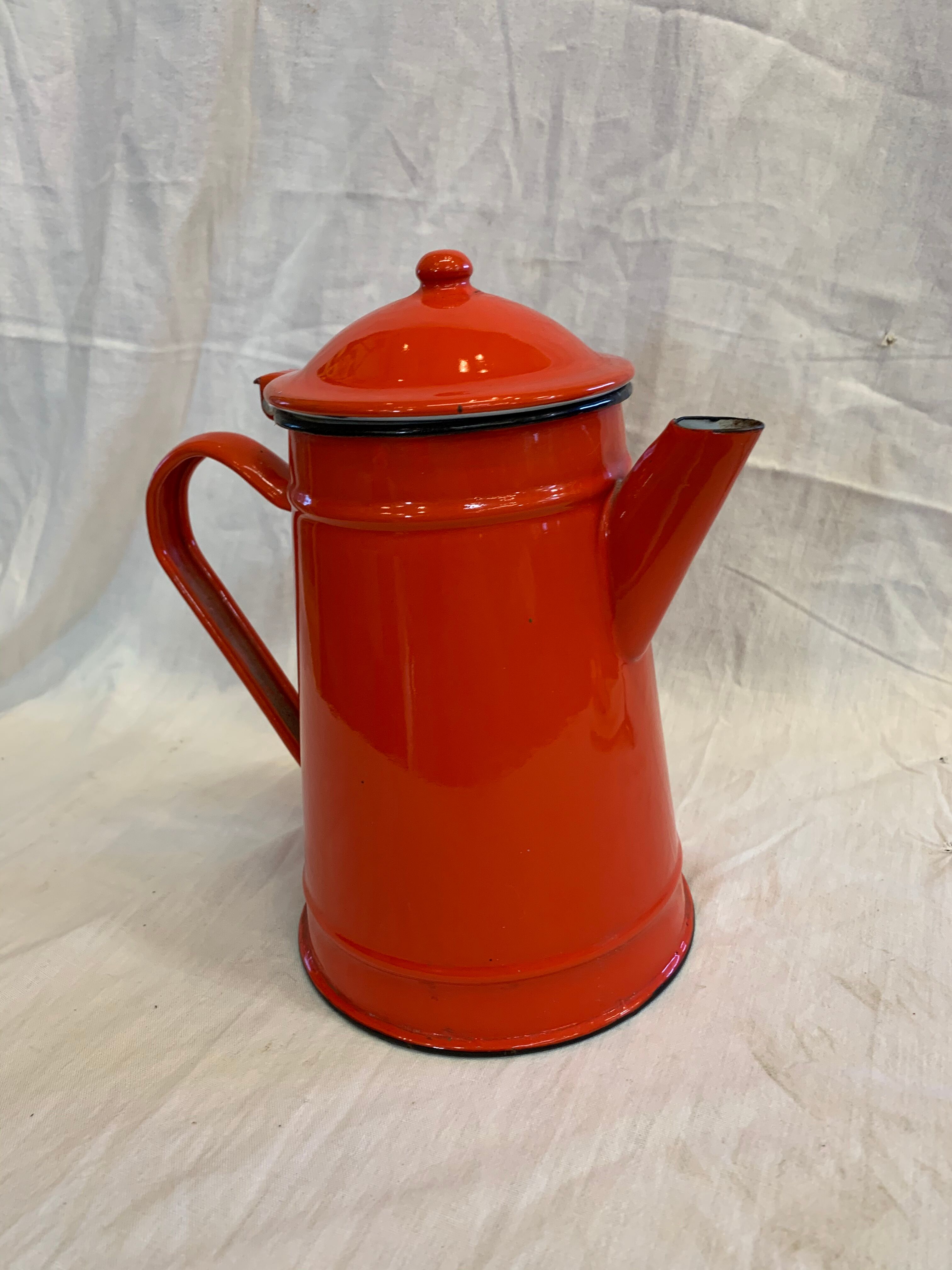 Cafetière émaillée