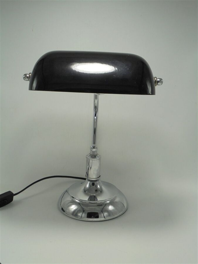 Banker's lamp