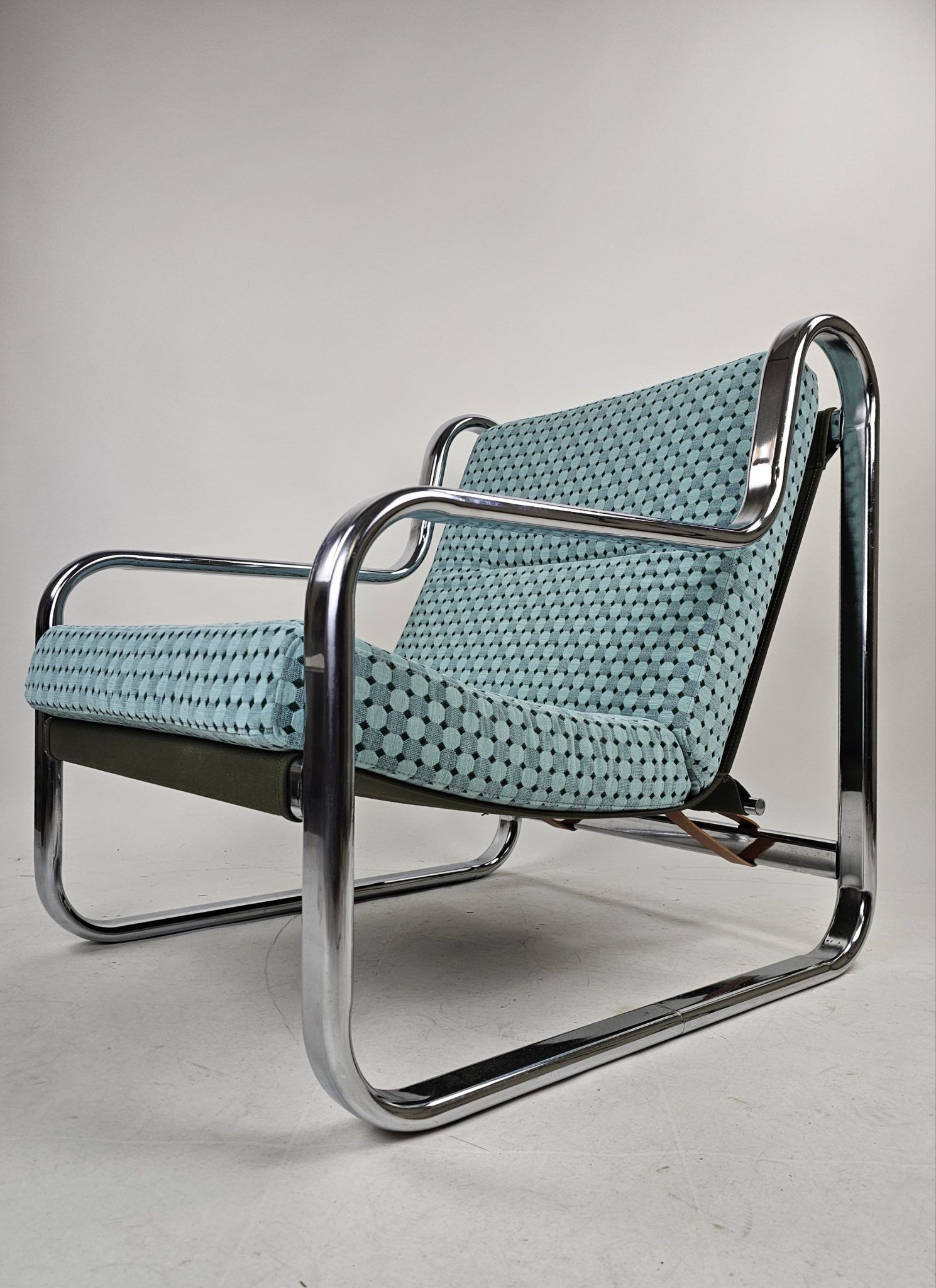 Set of 2 Italian chairs in chrome frame and completely reupholstered