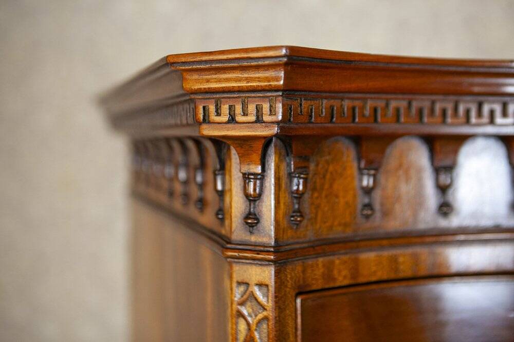 Antique Dresser with Shellac, 1890s
