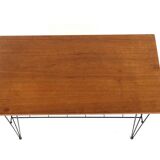 Table d'appoint "Stringbord" en teck, Suède, 1950