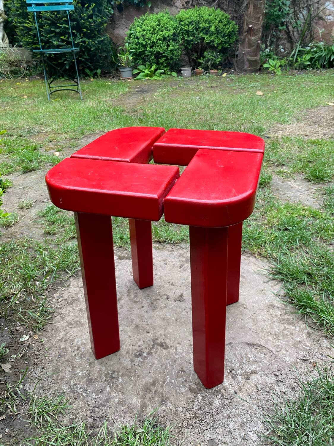 Tabouret de sauna laqué rouge par Olof Ottelin Finlande 1960