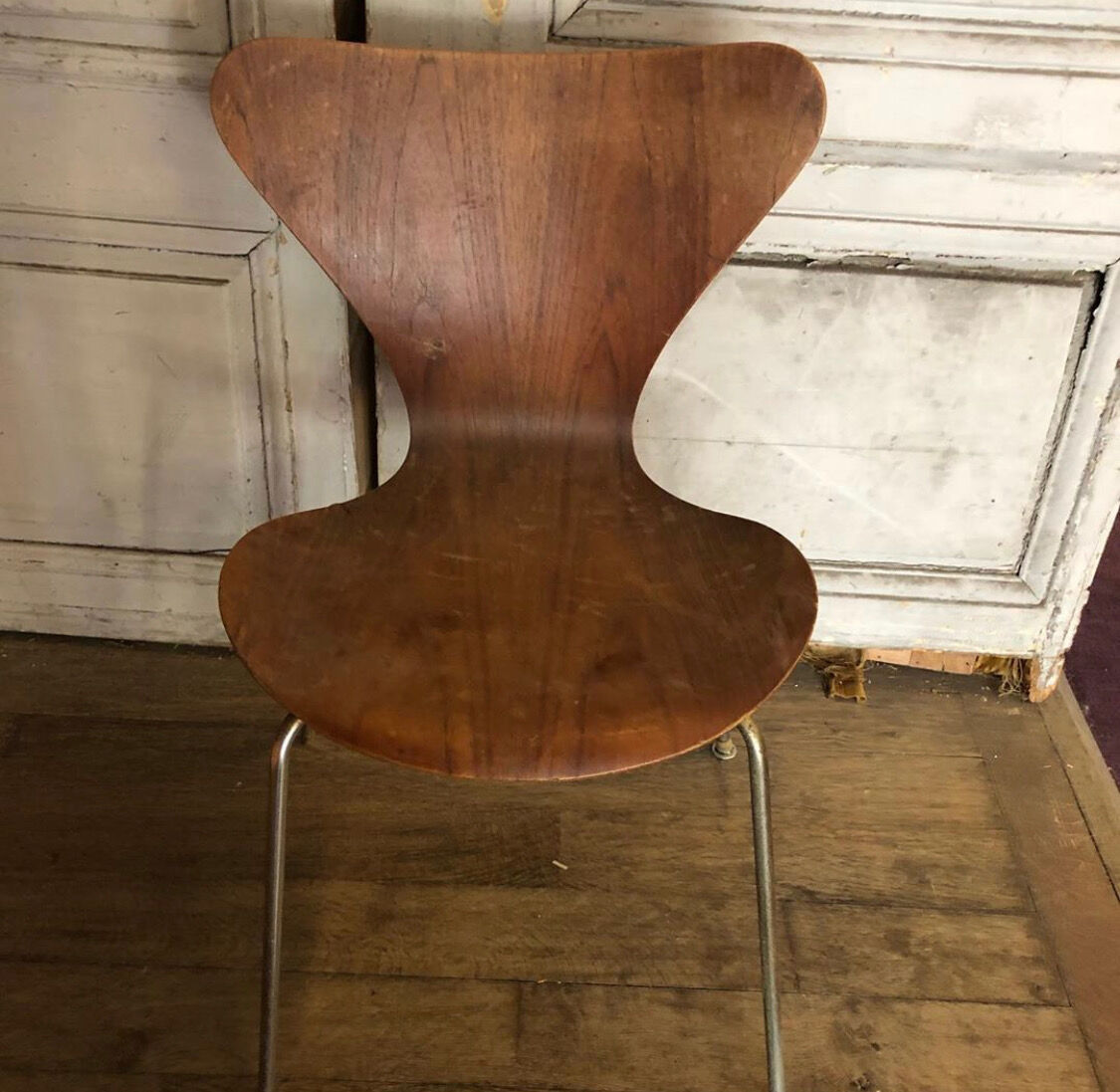 Suite of 7 chairs series 7 or 3107 by Arne Jacobsen ed. Fritz Hansen