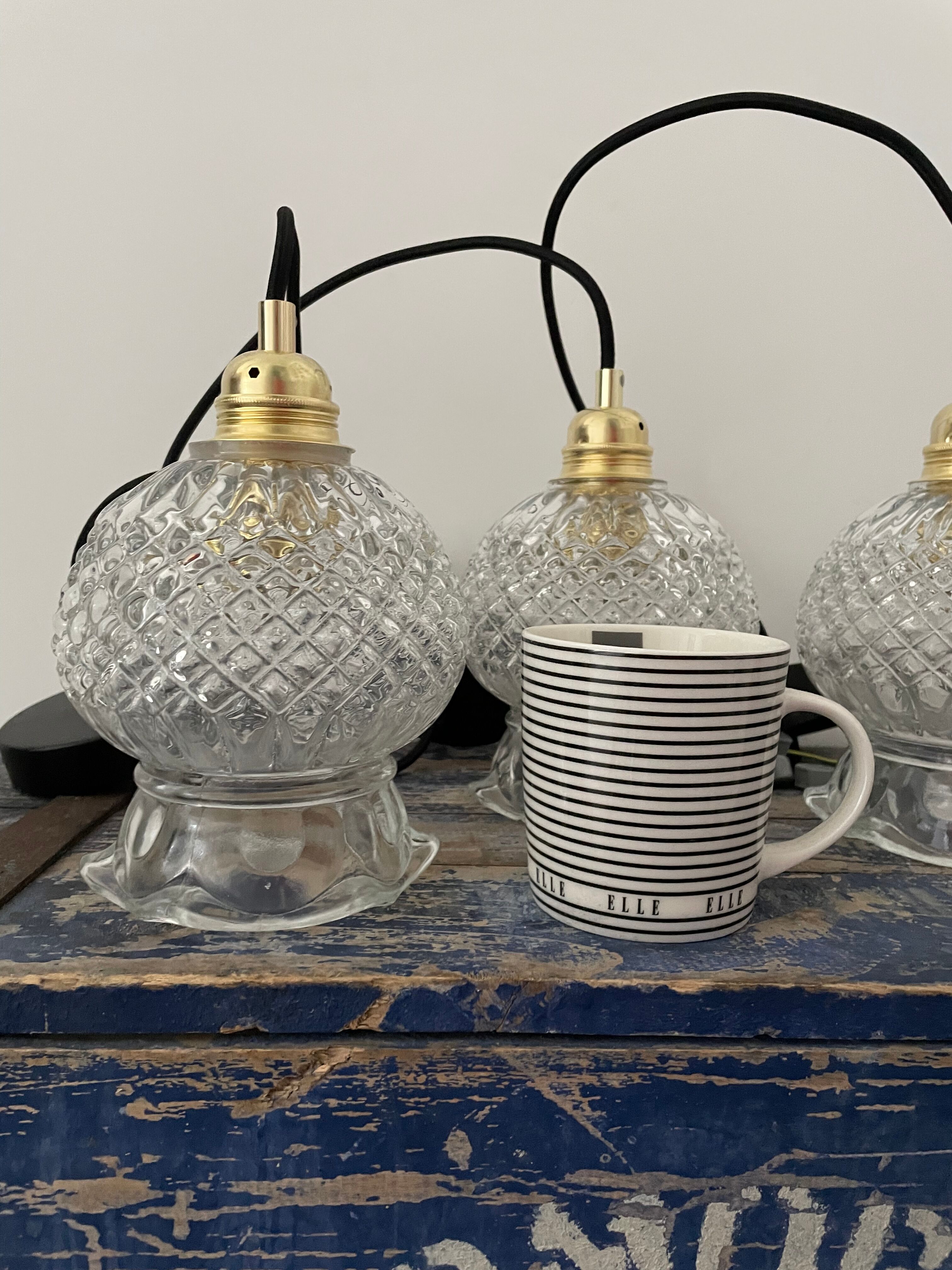 Set of three new electrified chiseled glass suspensions