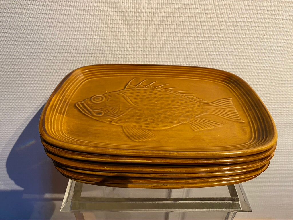 Set of 6 vintage plates with St Clément fish decor