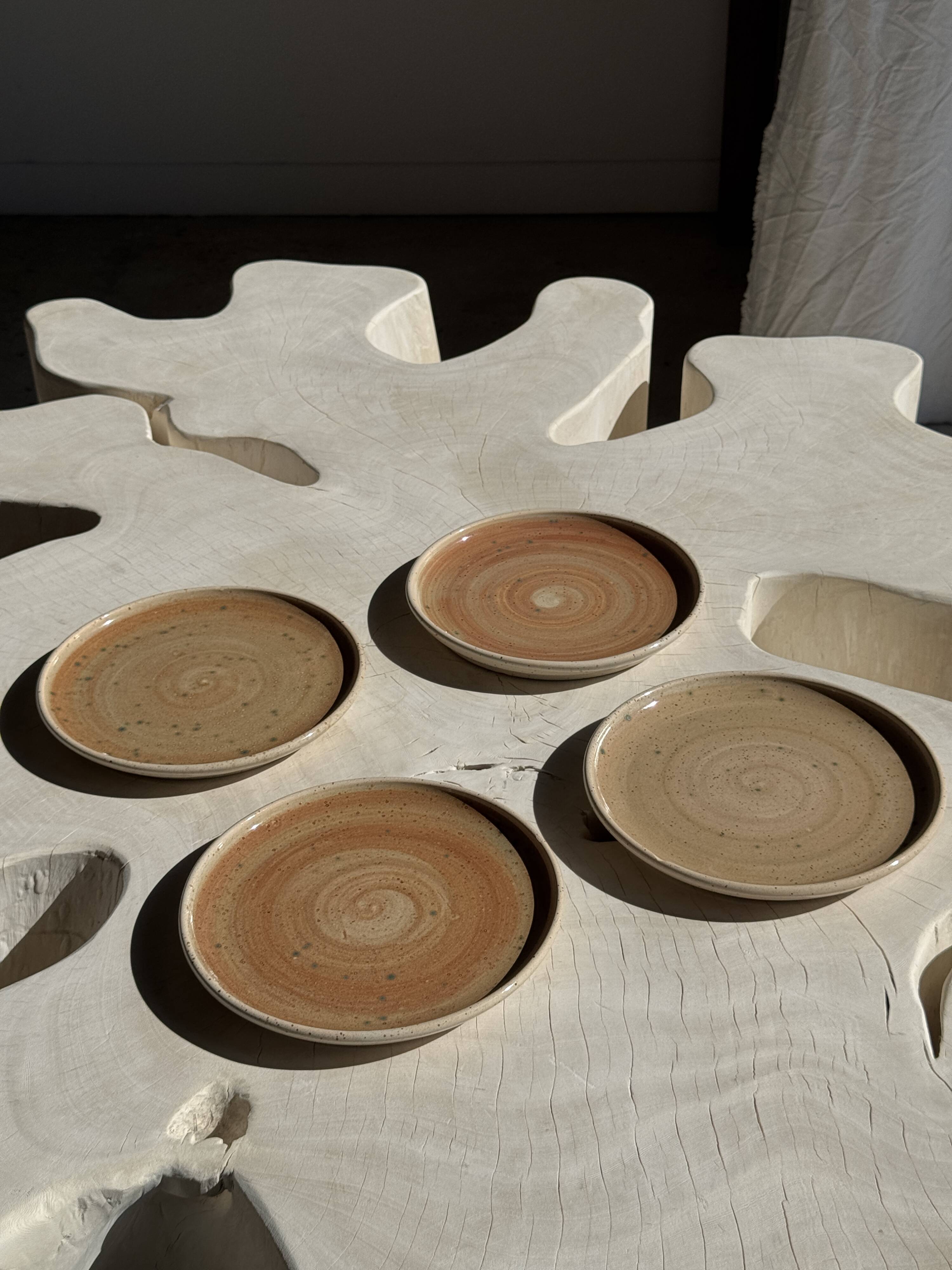 Set of 4 hand-painted Pornic stoneware plates D21