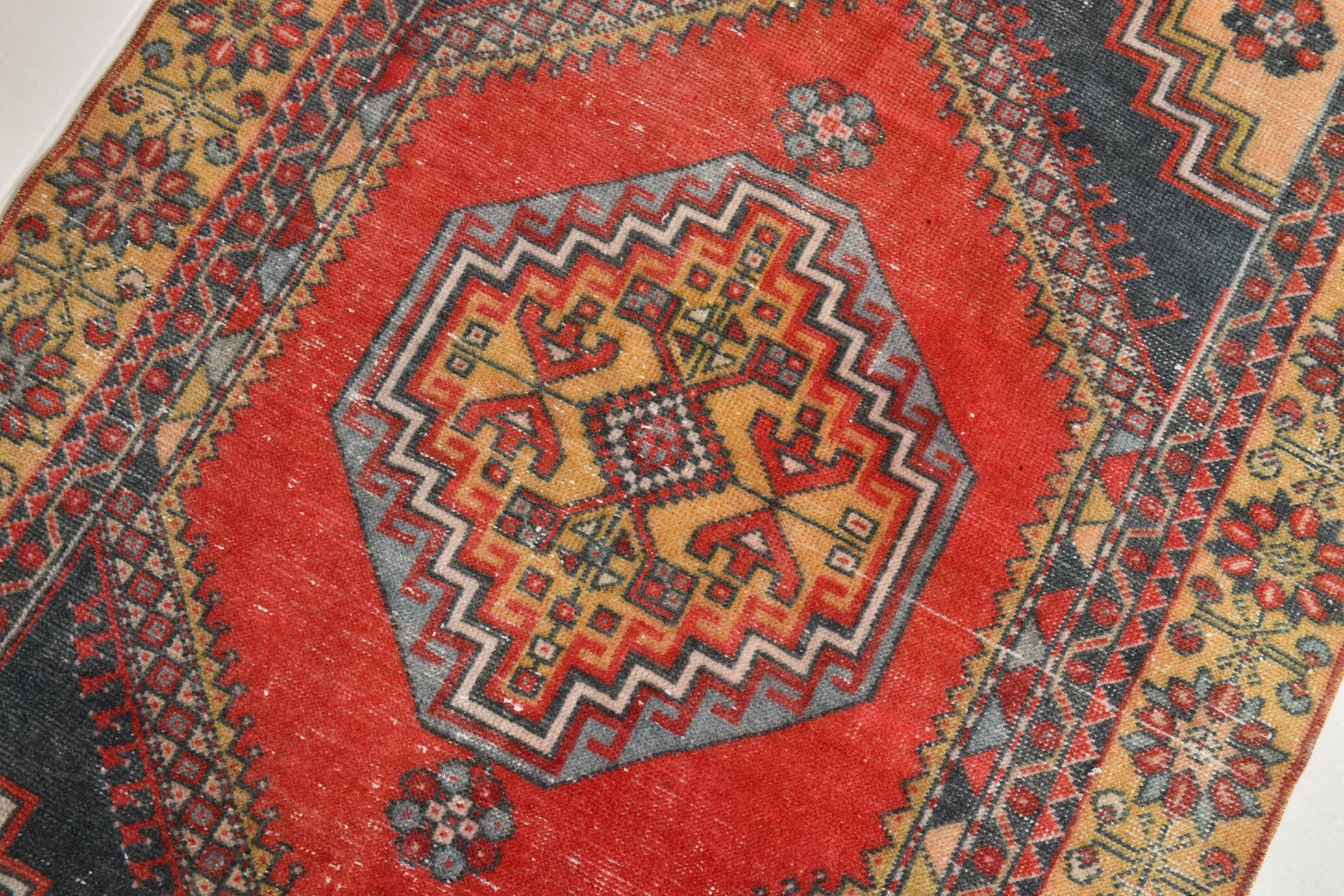 57s Antique Red & Navy Blue Vintage Persian Rug, 106x201Cm
