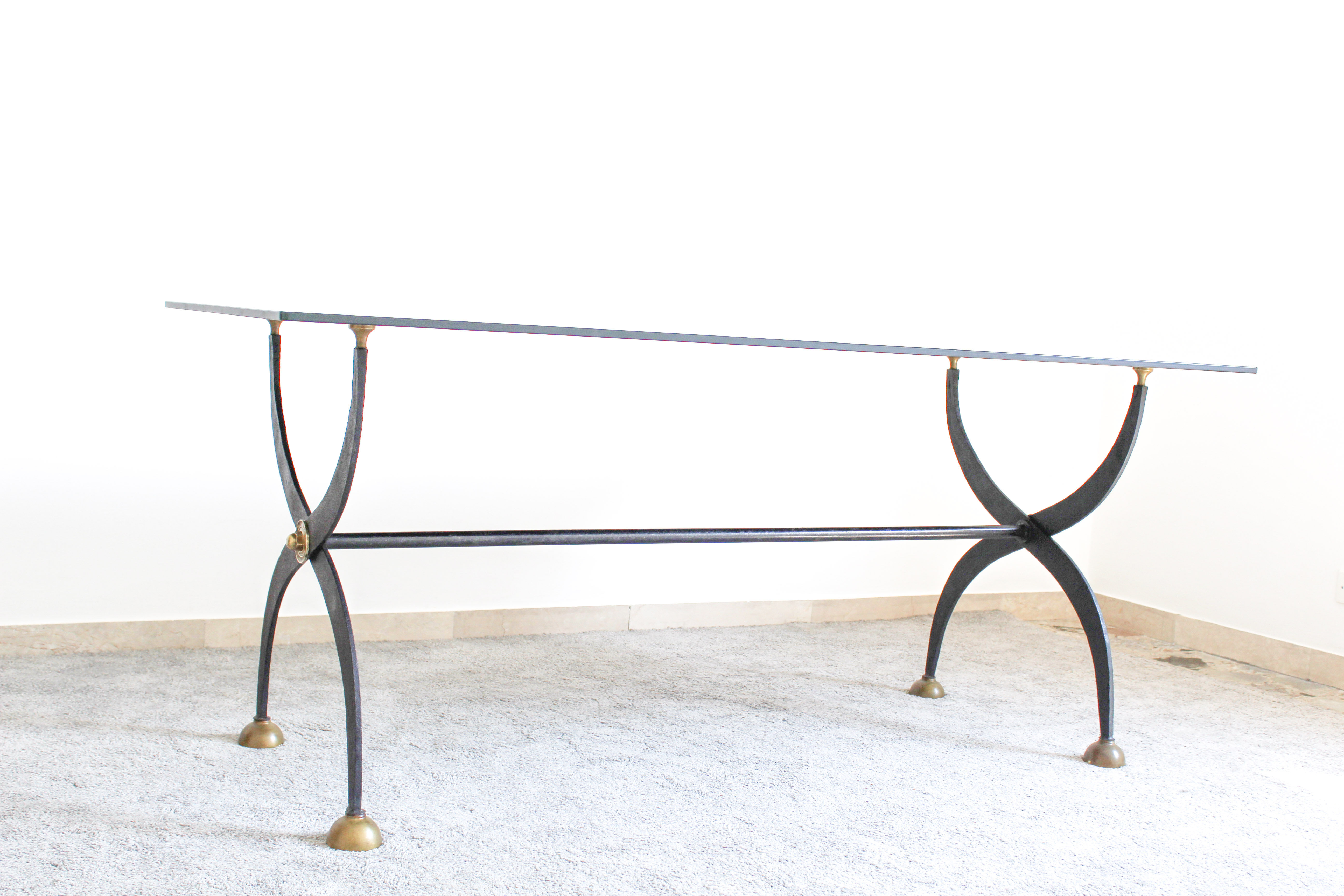 Wrought iron table with black lacquered glass, Italia 1970s