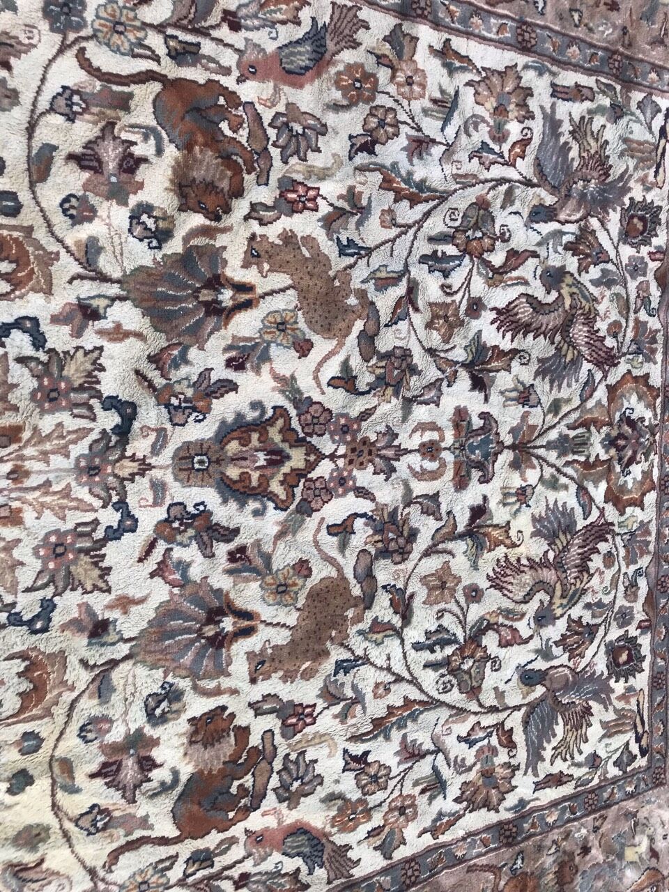 Pakistani carpet wool and silk handmade 190x295 cm