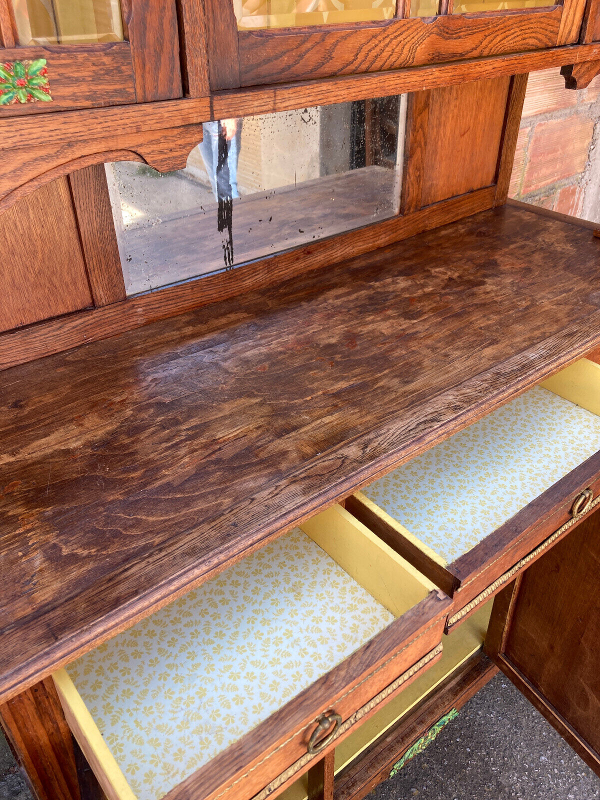 Buffet double corps à décor de fleurs des champs