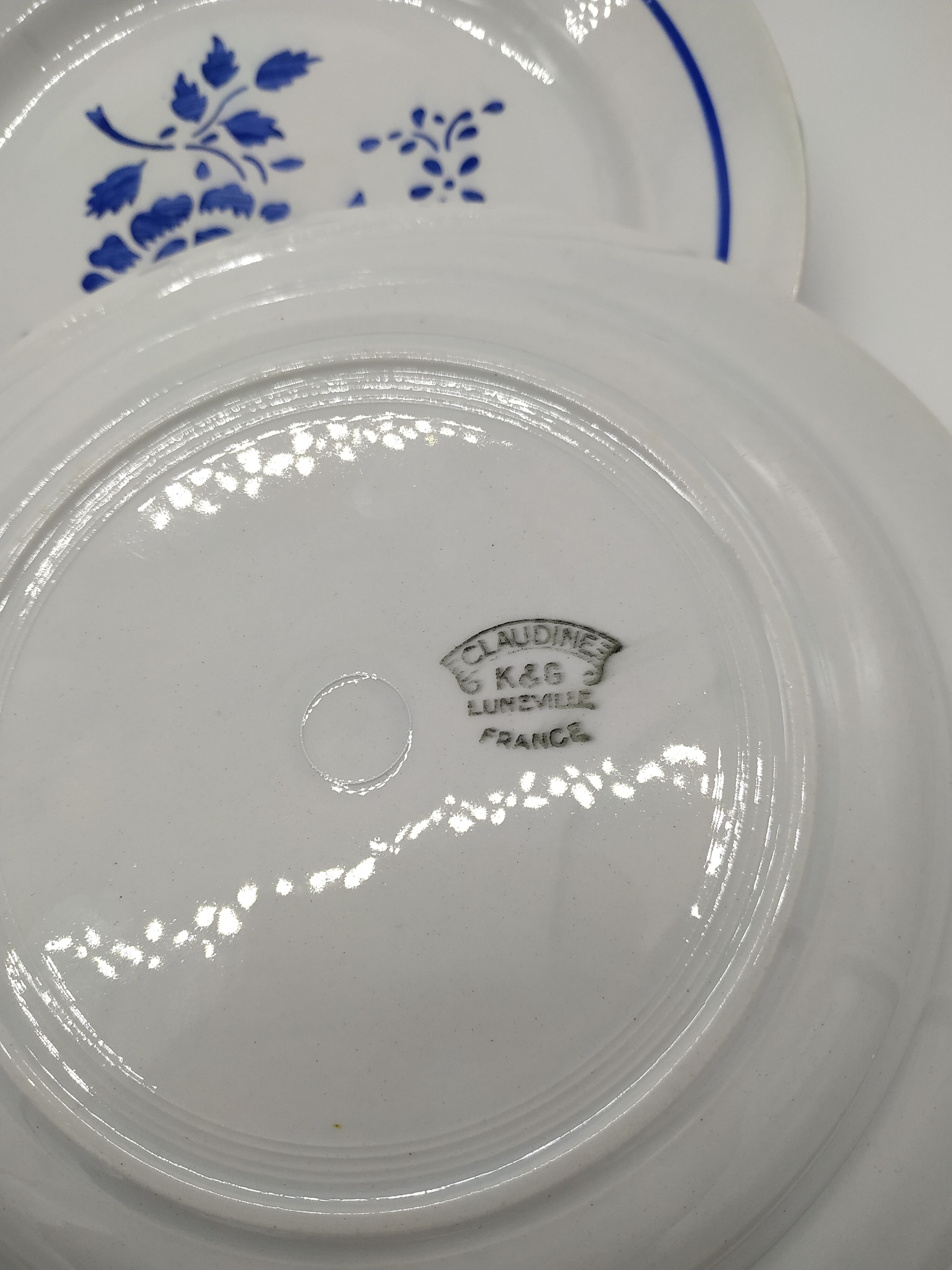 Lot of 6 flat plates and a round Lunéville dish