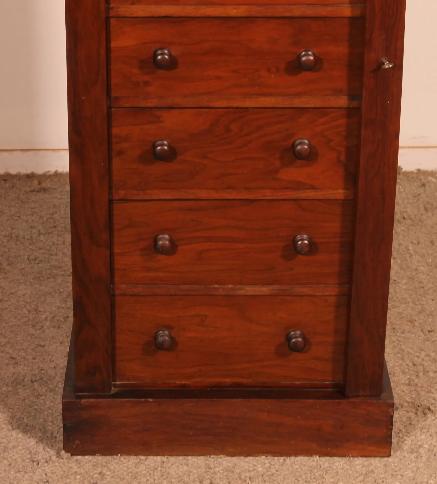 19th-century walnut Wellington commode