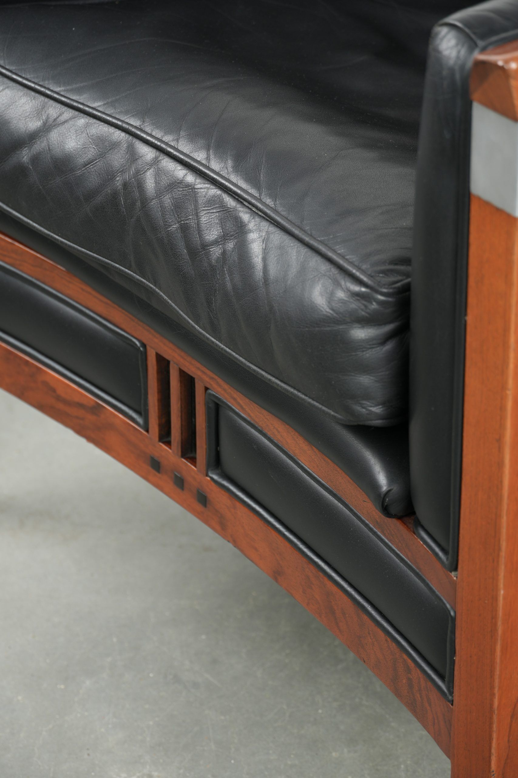 Black leather Art Deco design armchair in good condition