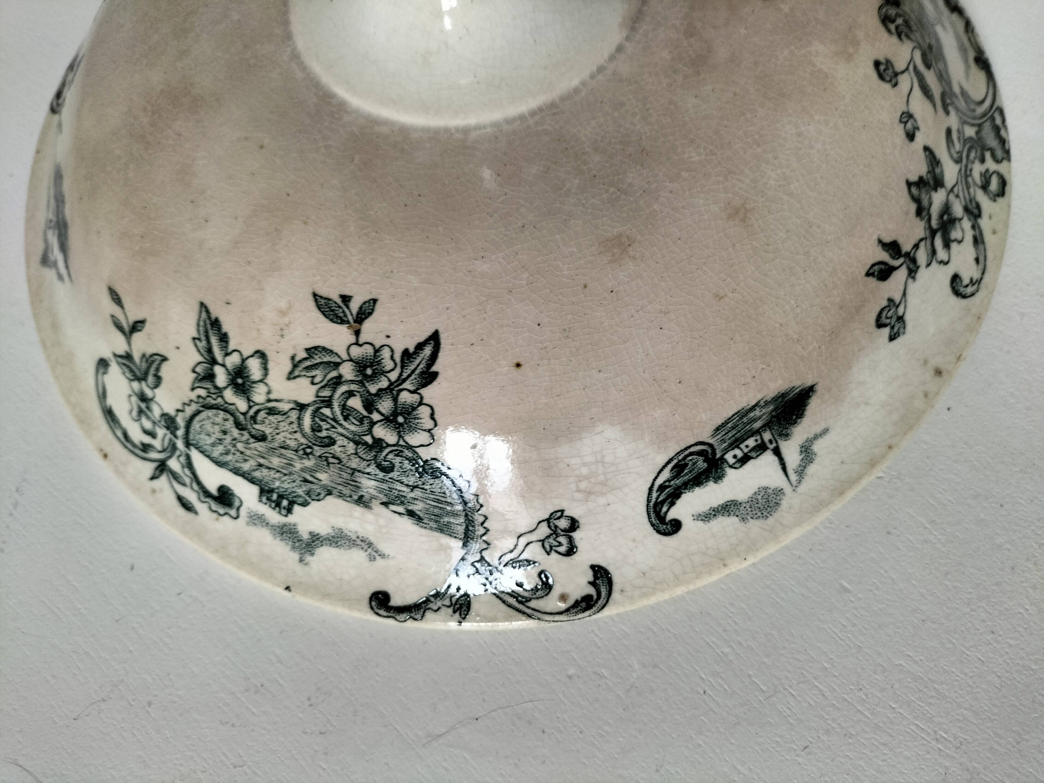 Fine earthenware bowl on a pedestal base – Grigny factory, circa 1830–1860