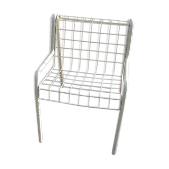 White metal mesh chair