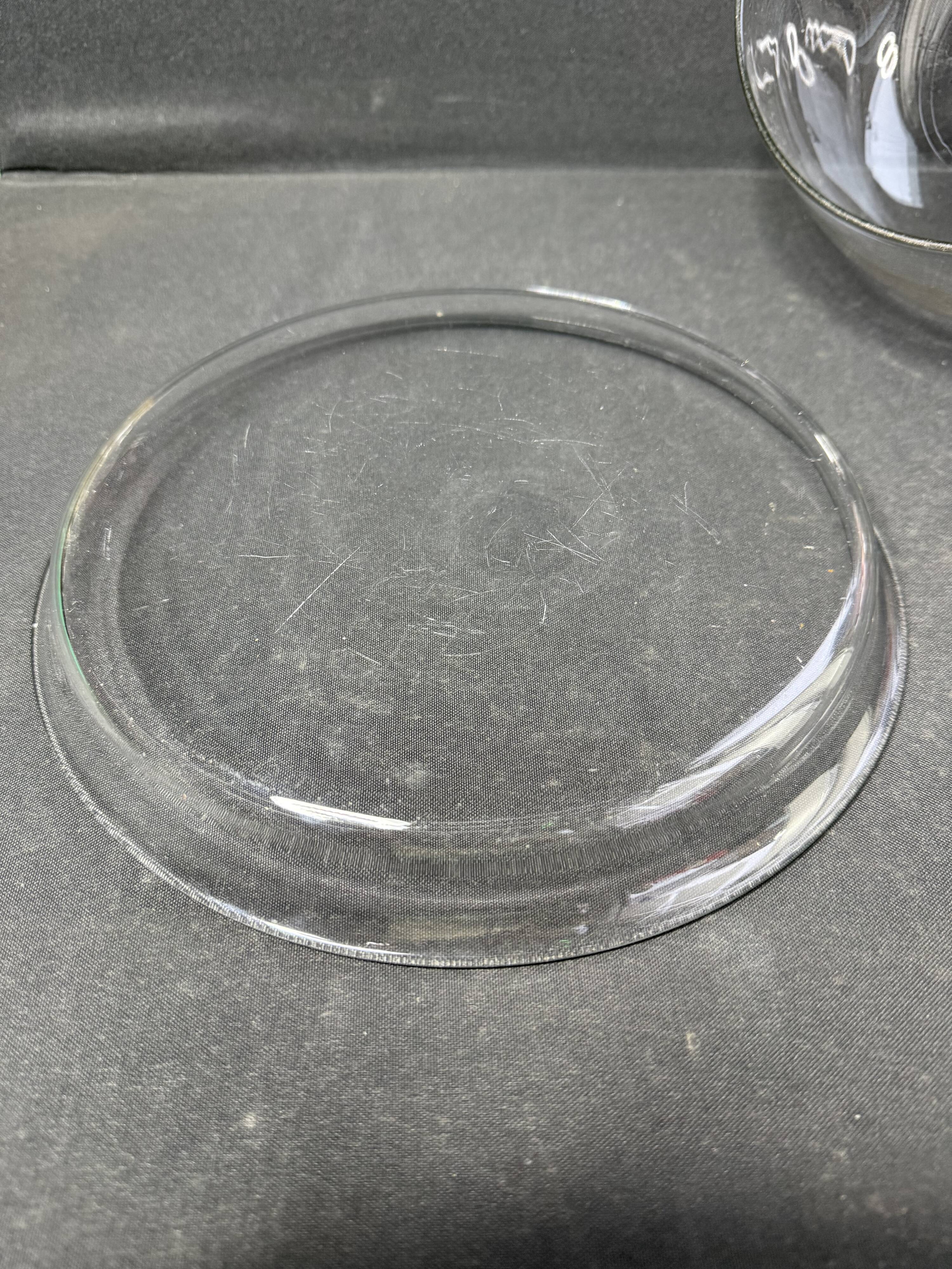 Cheese dome with rimmed tray – ½ blown and cut crystal