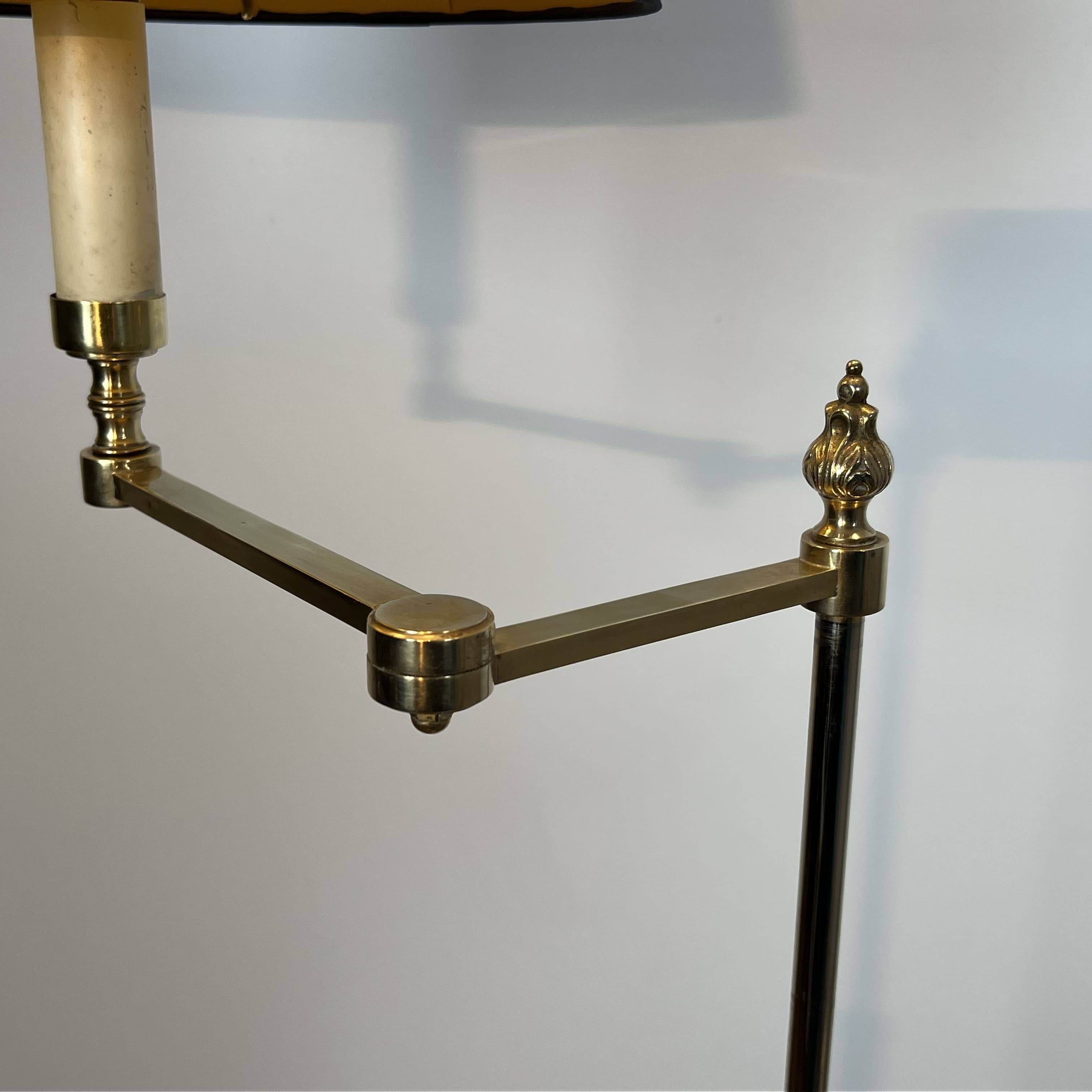 Brass Articulated Arm Reading Lamps in Gold. Neoclassical Style. Work.