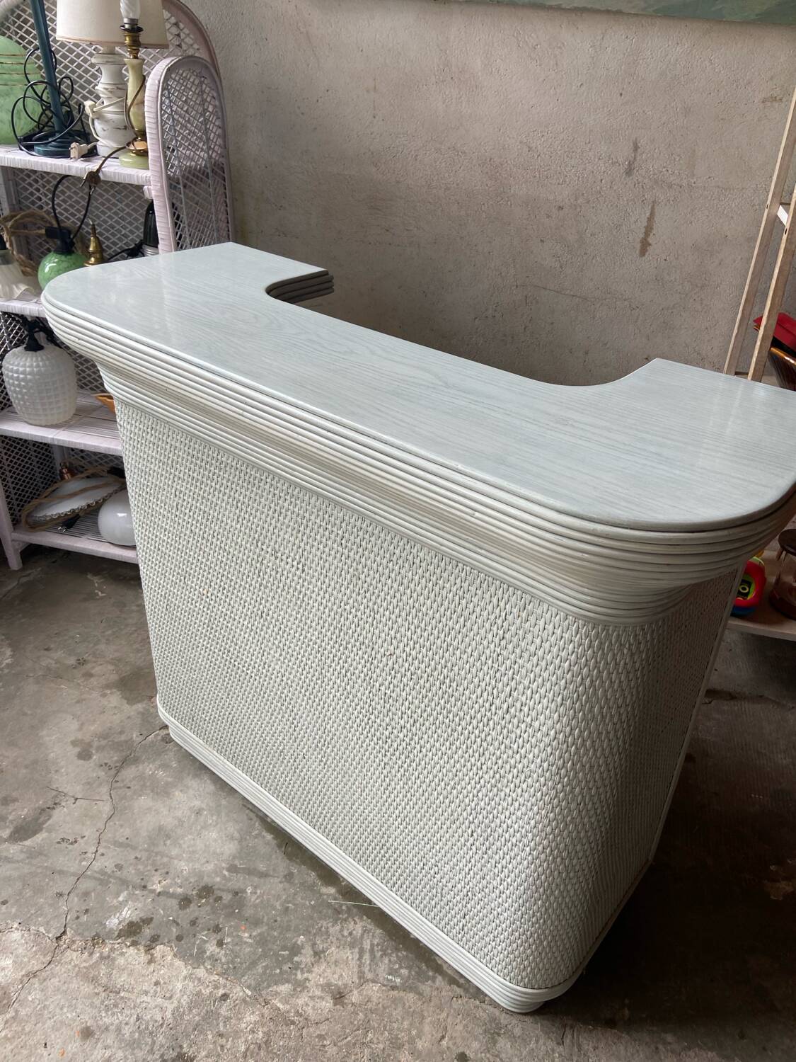 Vintage rattan bar
