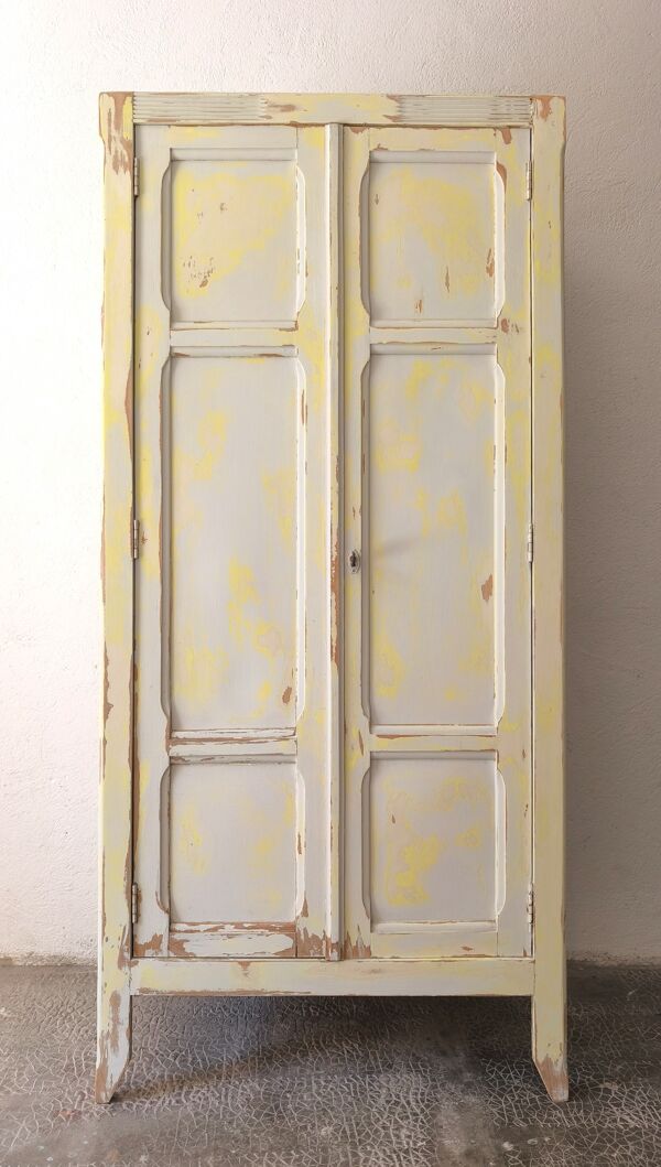 Petite armoire ancienne patiné beige et jaune