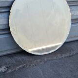 Beveled round mirror