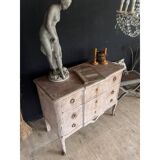Distressed chest of drawers