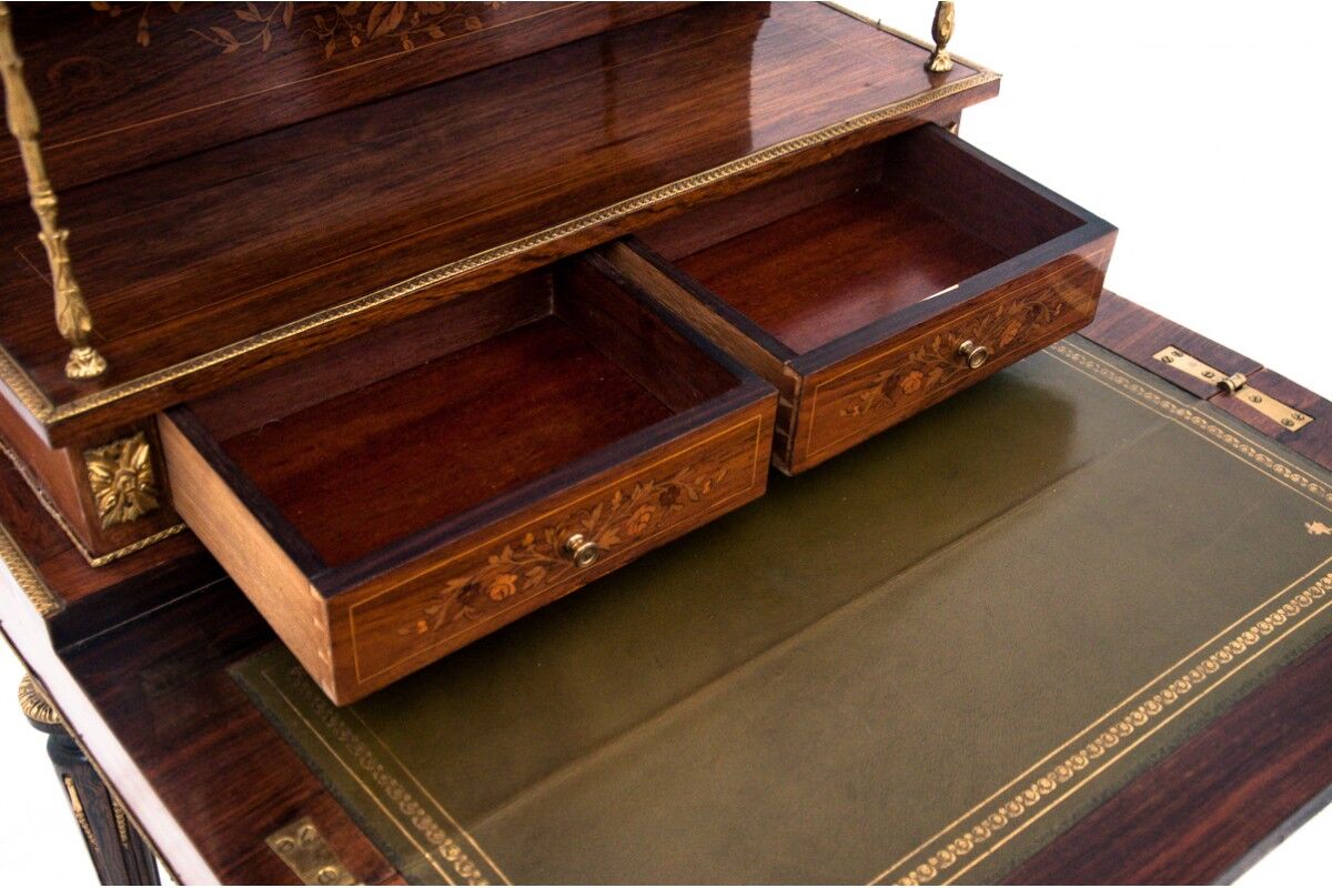 Inlayed desk, Napoleon III, France, circa 1870. Antique.