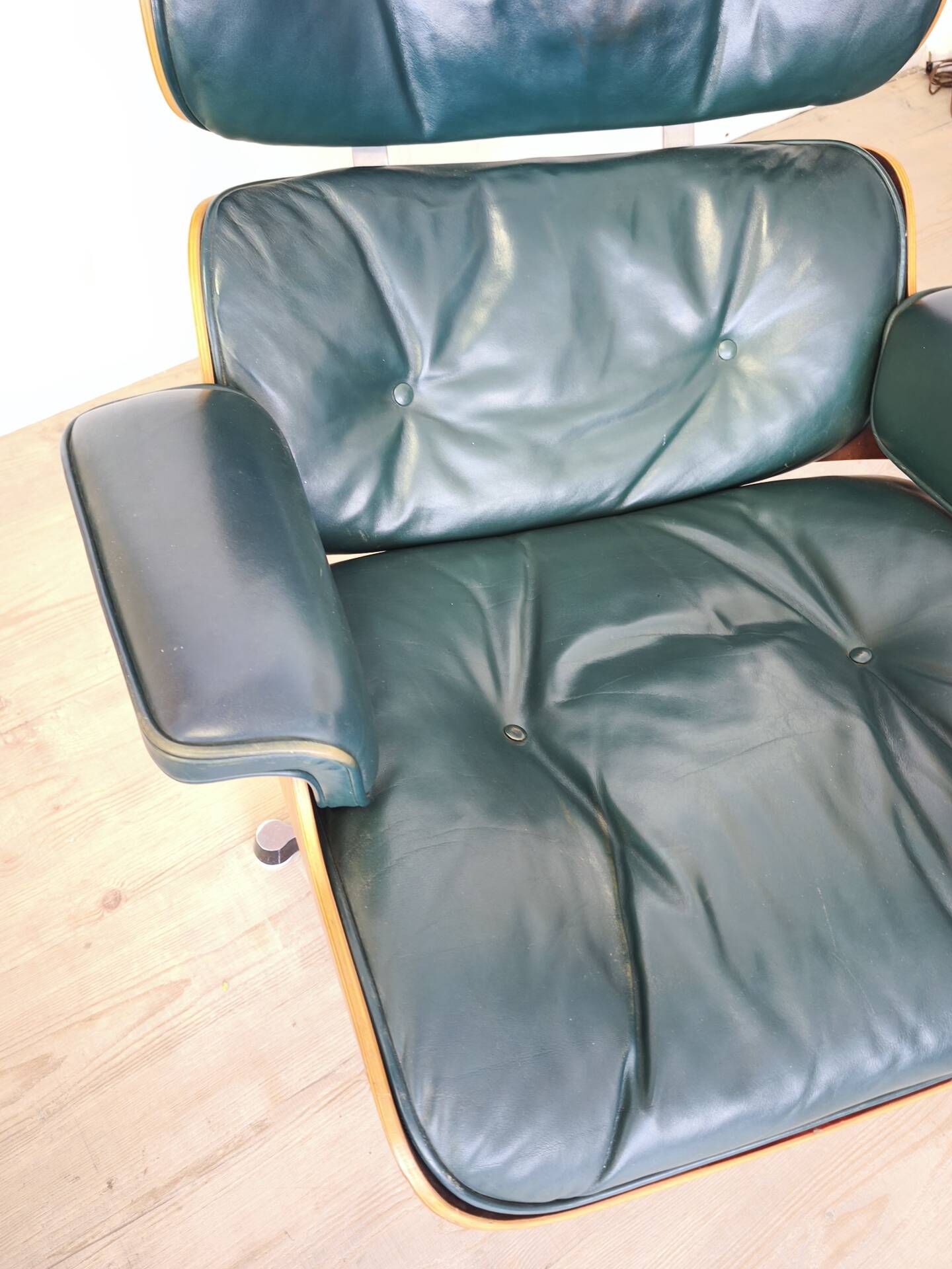 Fauteuils Lounge Eames ,production Herman Miller, avec ottoman. En cui