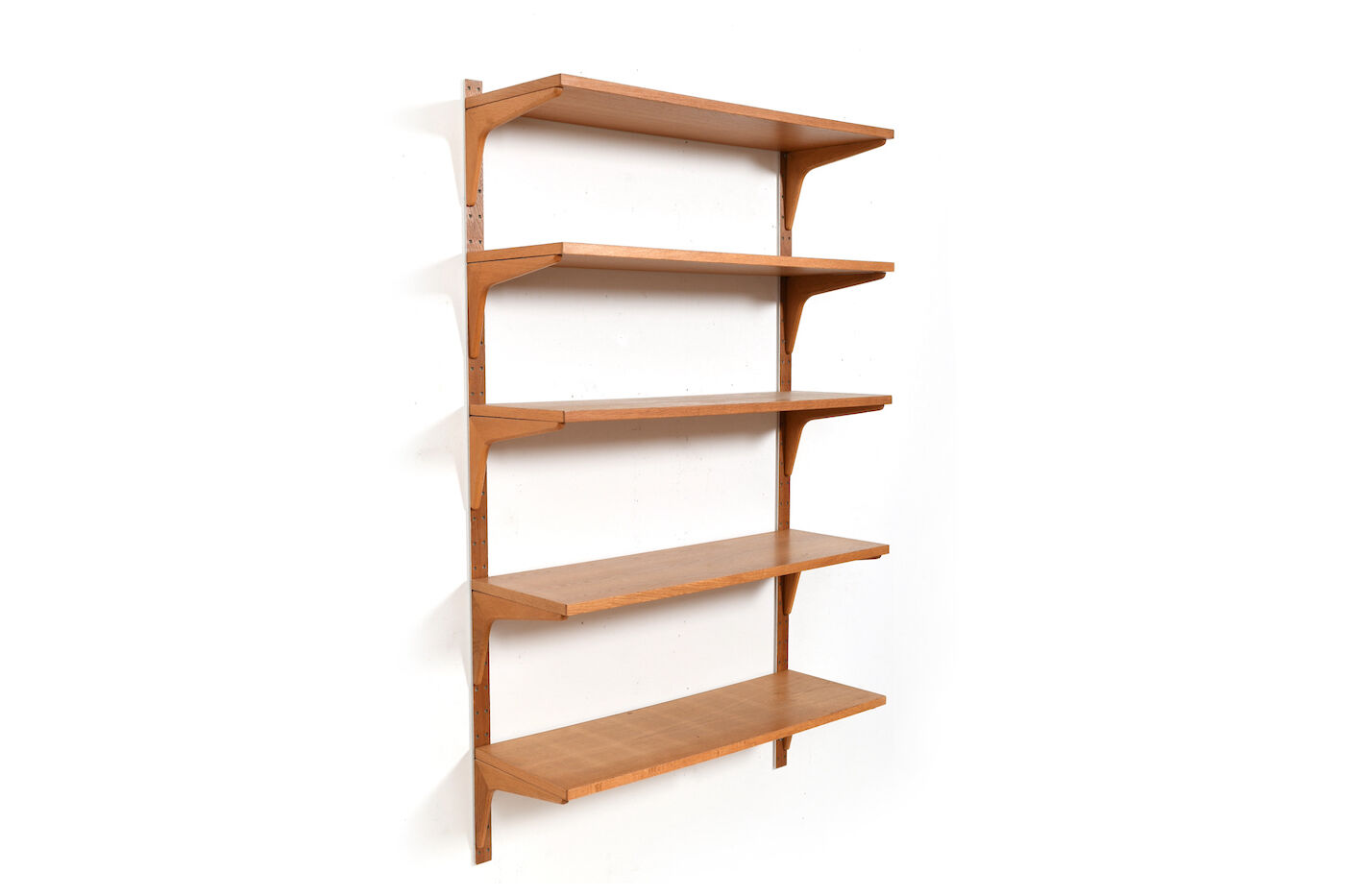 Système d’étagère en chêne danois par HG Furniture Danemark Années 1960