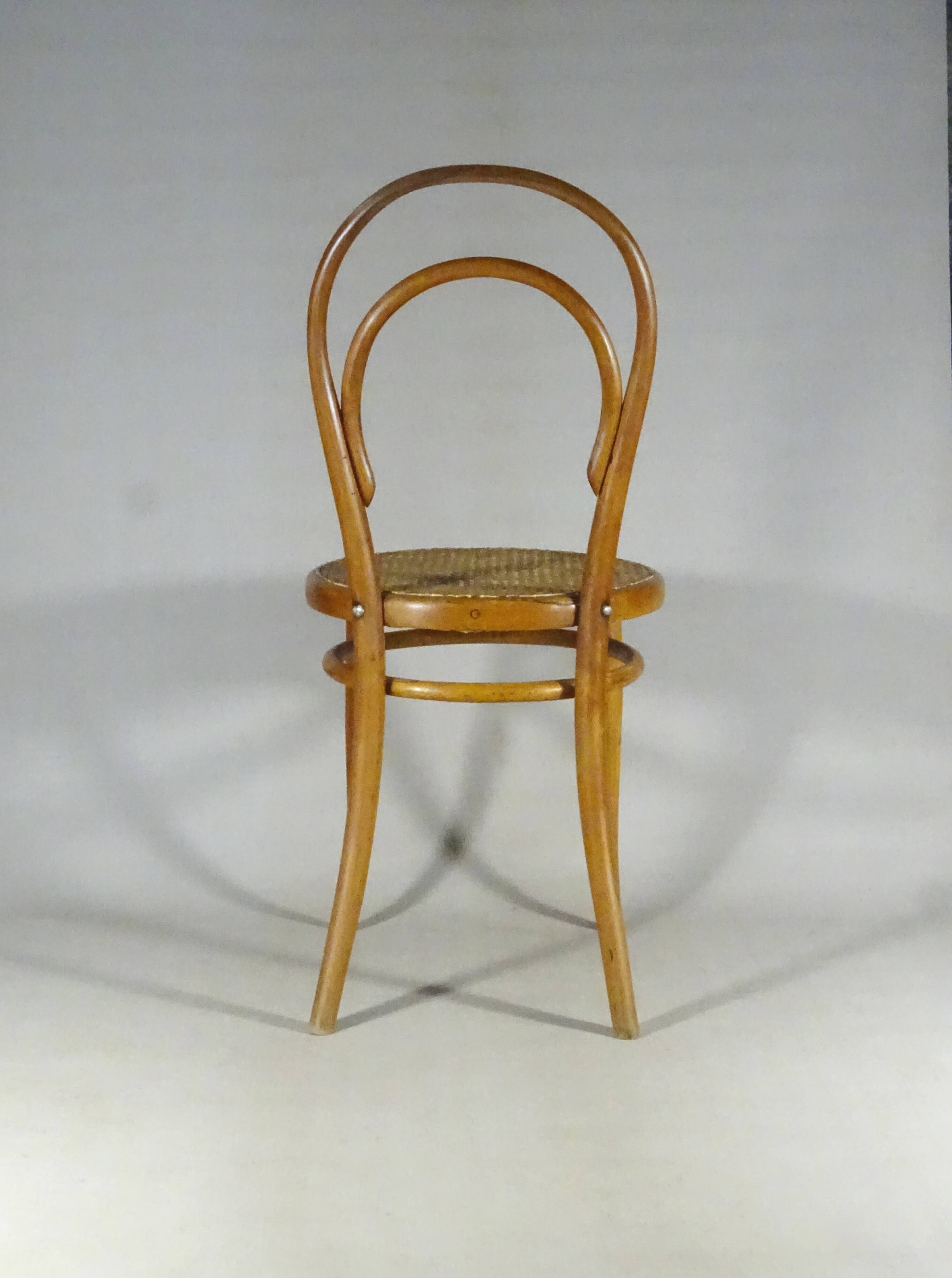 Chair No. 14, circa 1870 primary form - Thonet 1B -