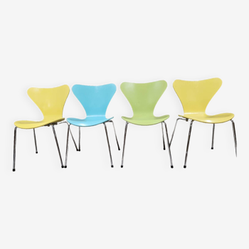 Set of 4 Serie 7 chairs by Arne Jacobsen, Fritz Hansen
