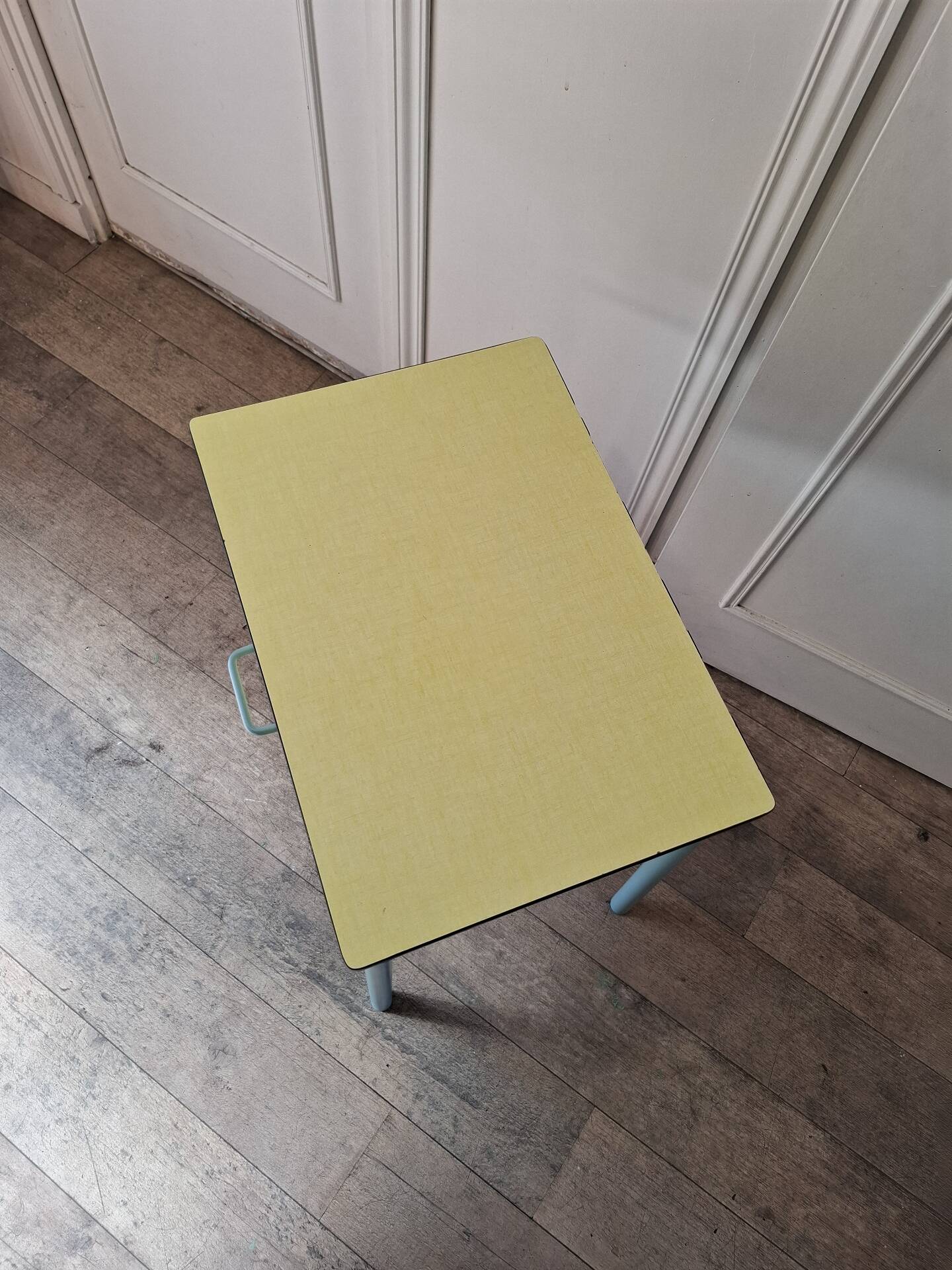 Child's desk