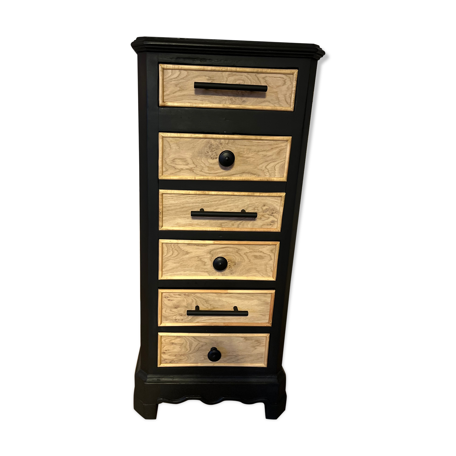 Chiffonier