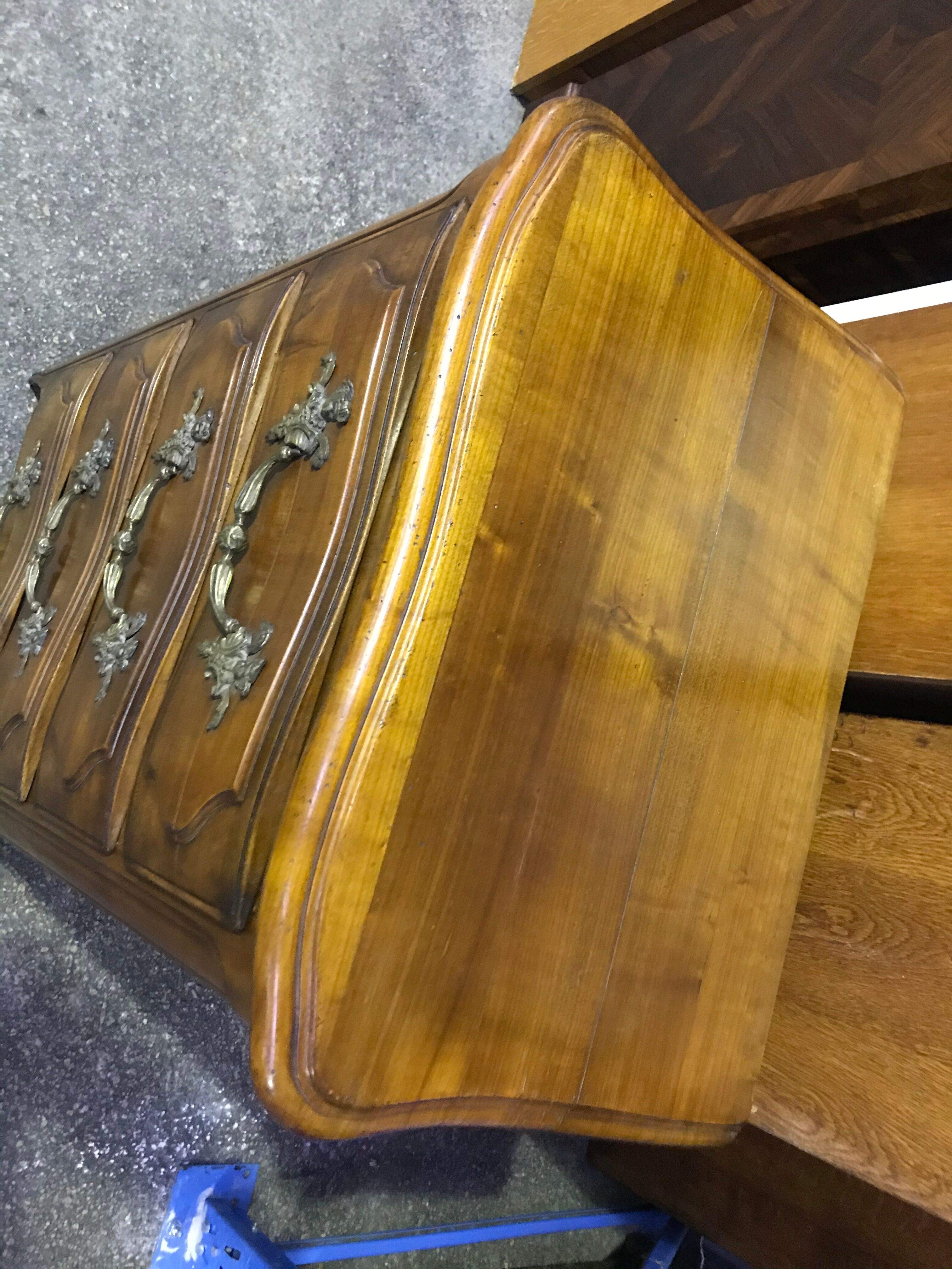 Louis XIV cherry style