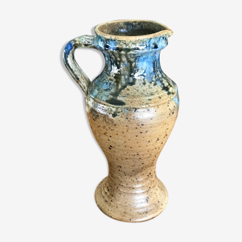 Glassed sandstone pitcher