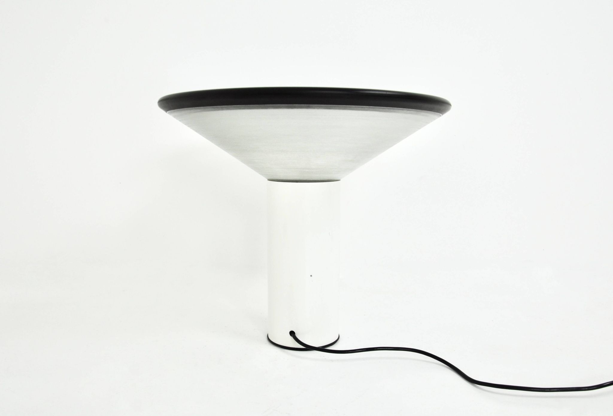 “Noa” table lamp by Gianfranco Frattini for Luci Italia, 1980s