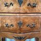 Commode galbée de style Louis XV en marqueterie XX siècle
