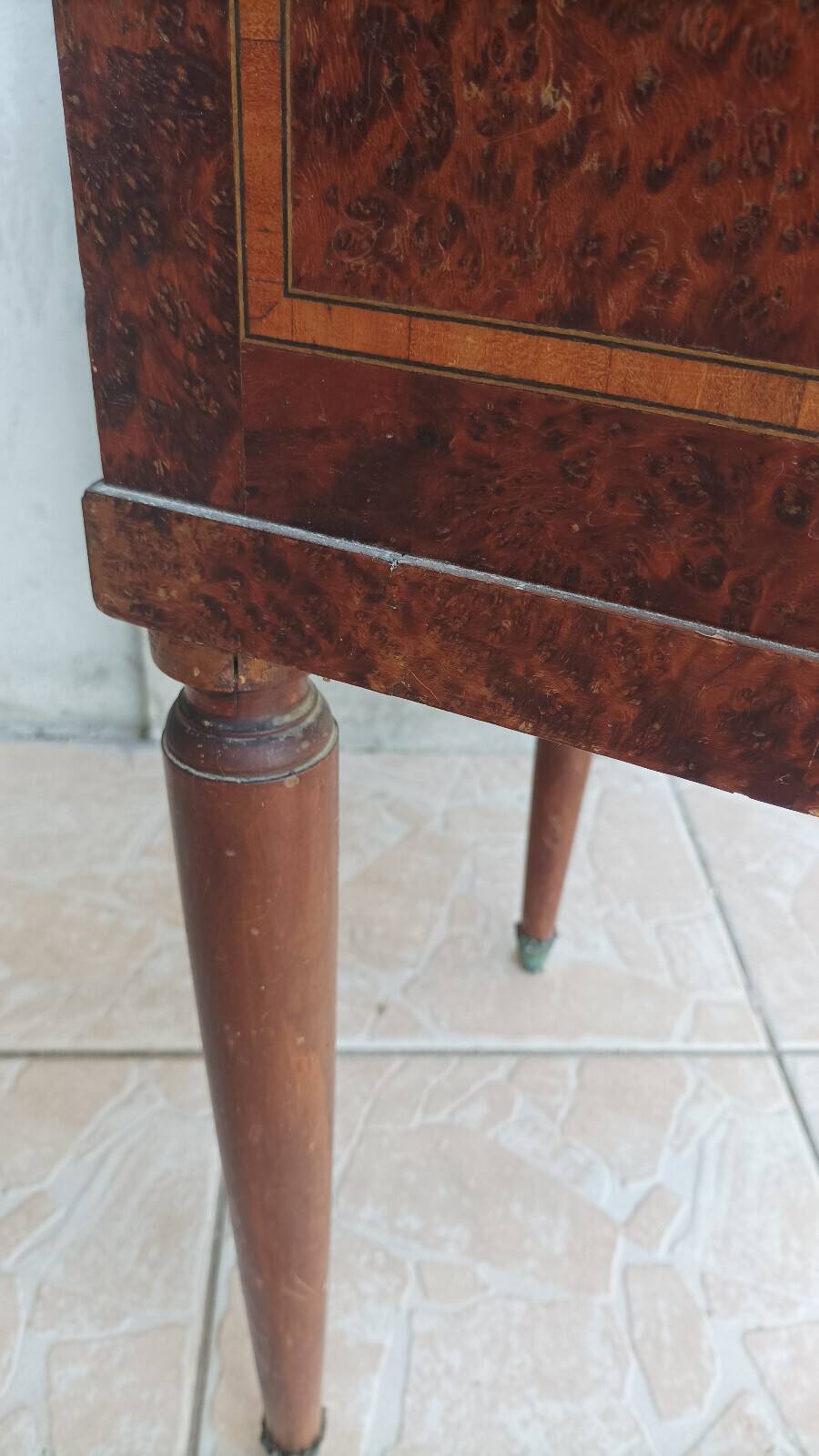 Louis XVI Nightstand in Thuya Burl