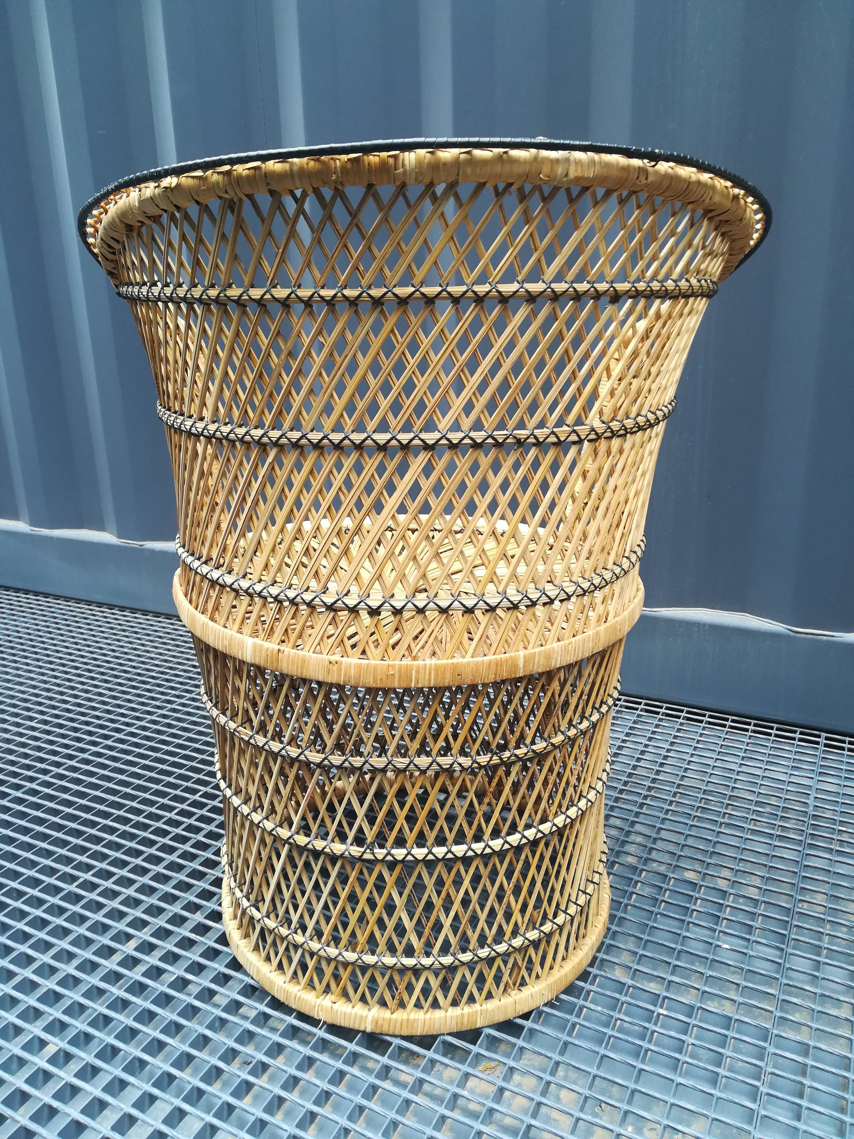 Table diabolo and its mini chair Emmanuelle