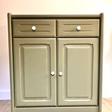 Wooden chest of drawers