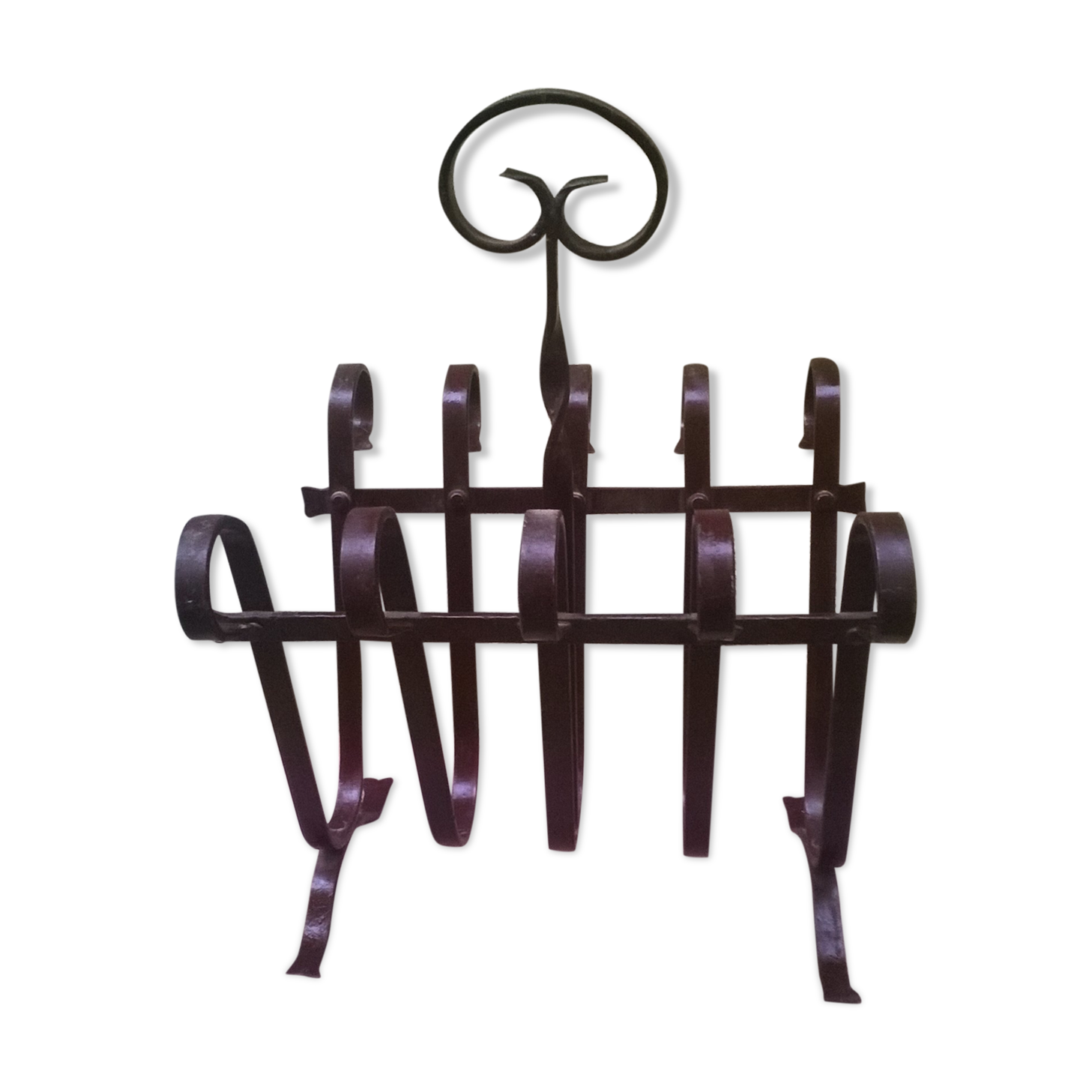 Wrought iron magazine holder