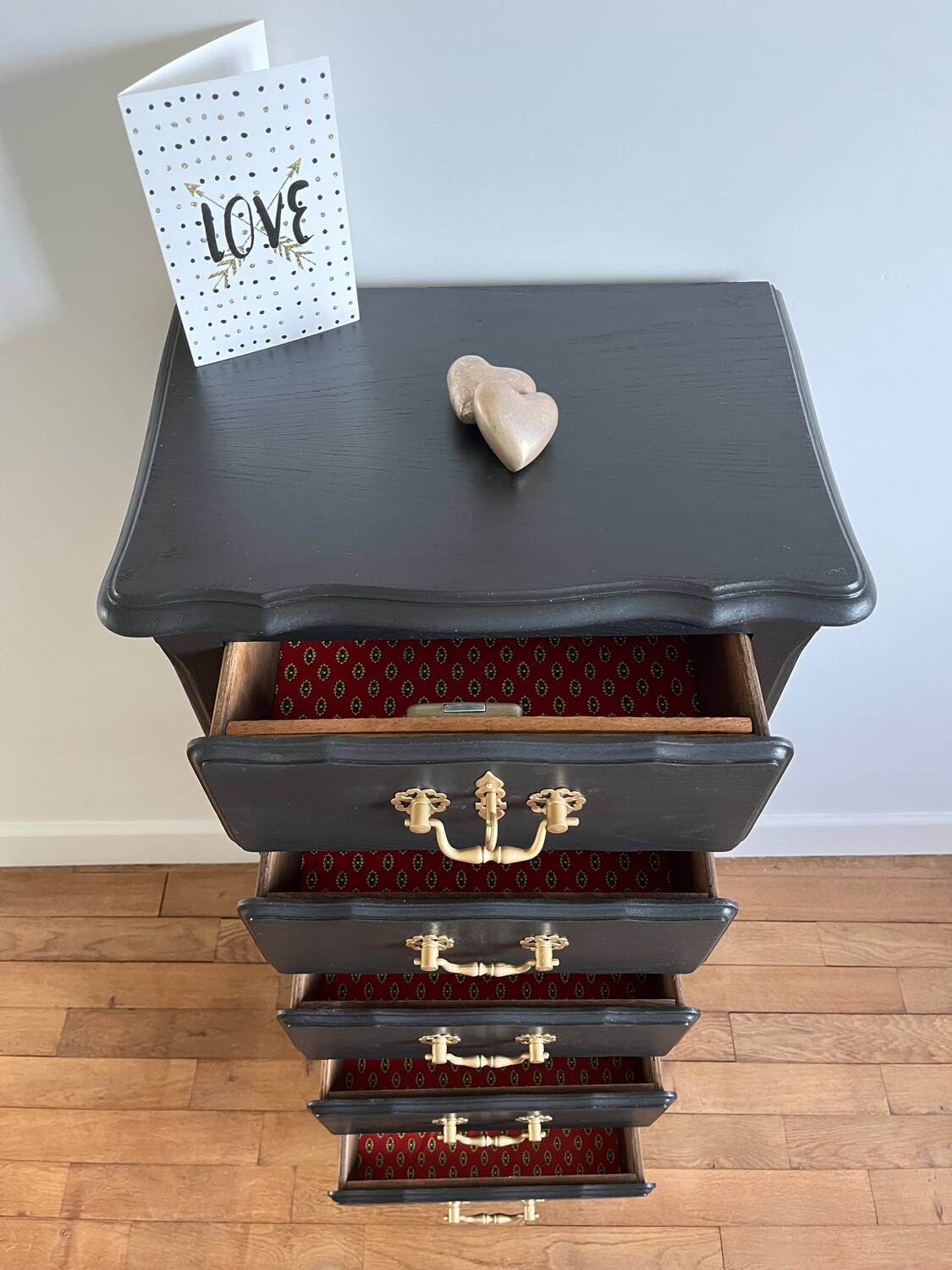 Old chest of drawers refurbished