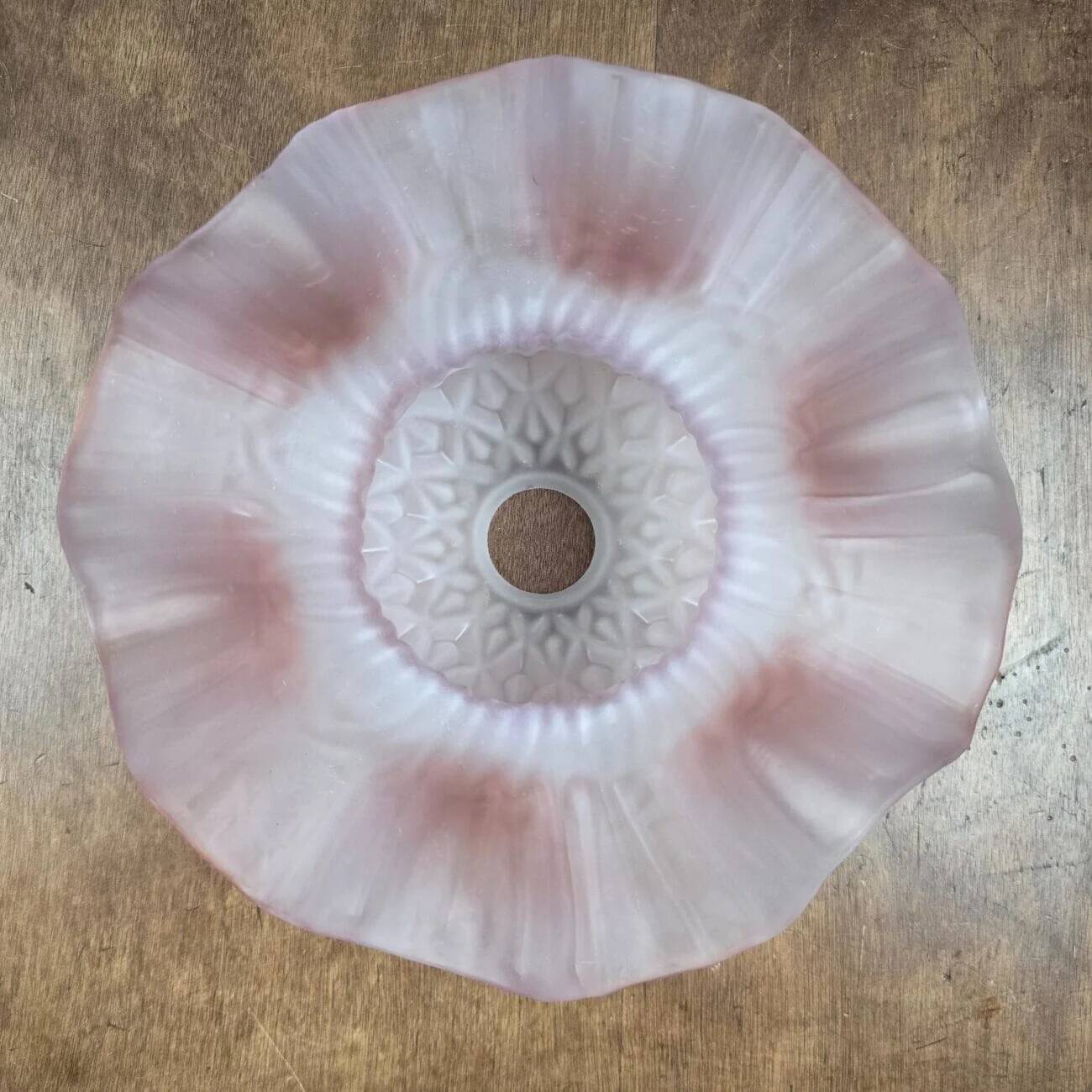 Antique satin pink glass lampshade – Wavy floral edge